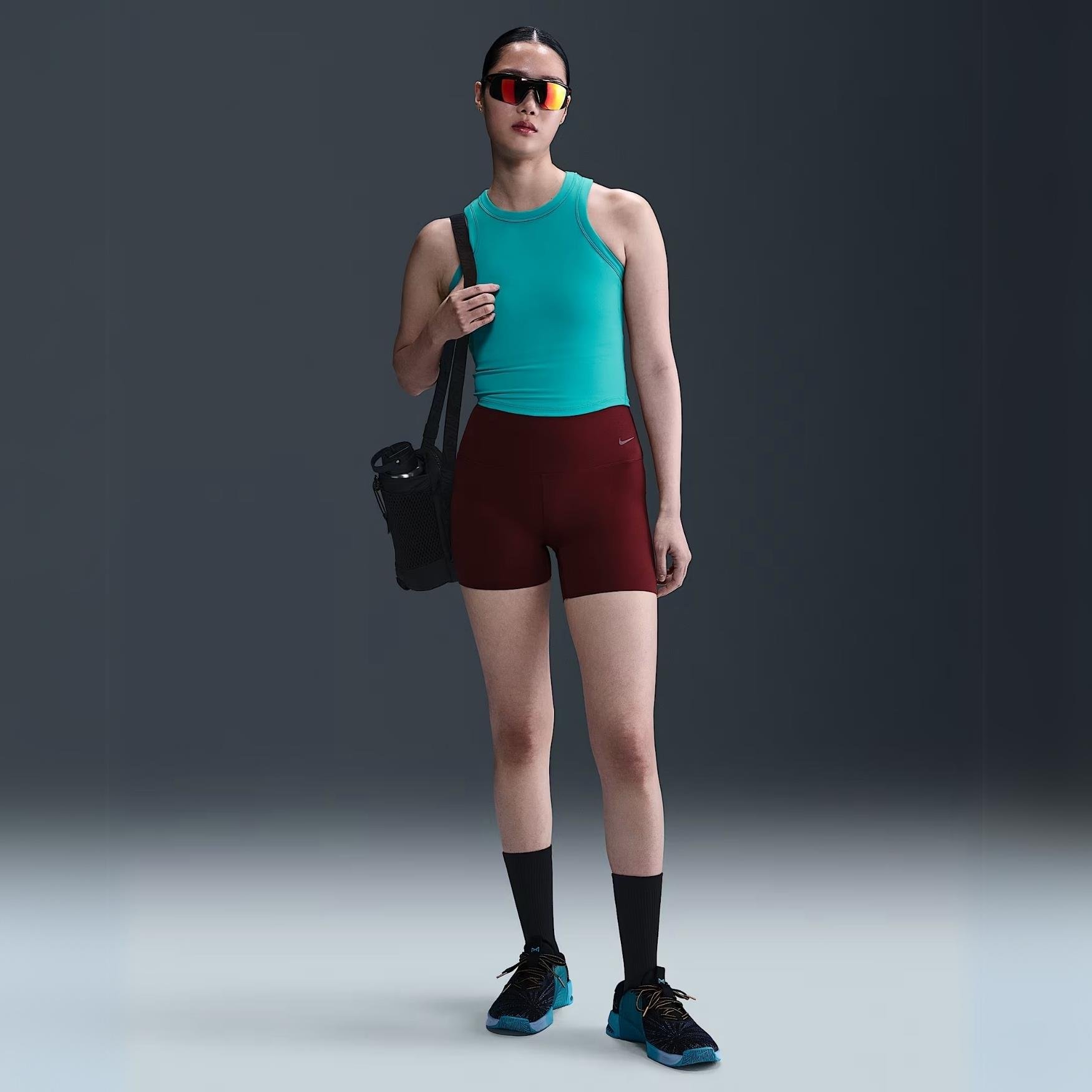 Nike One Fitted Dri-FIT Crop Atlet - Camgöbeği