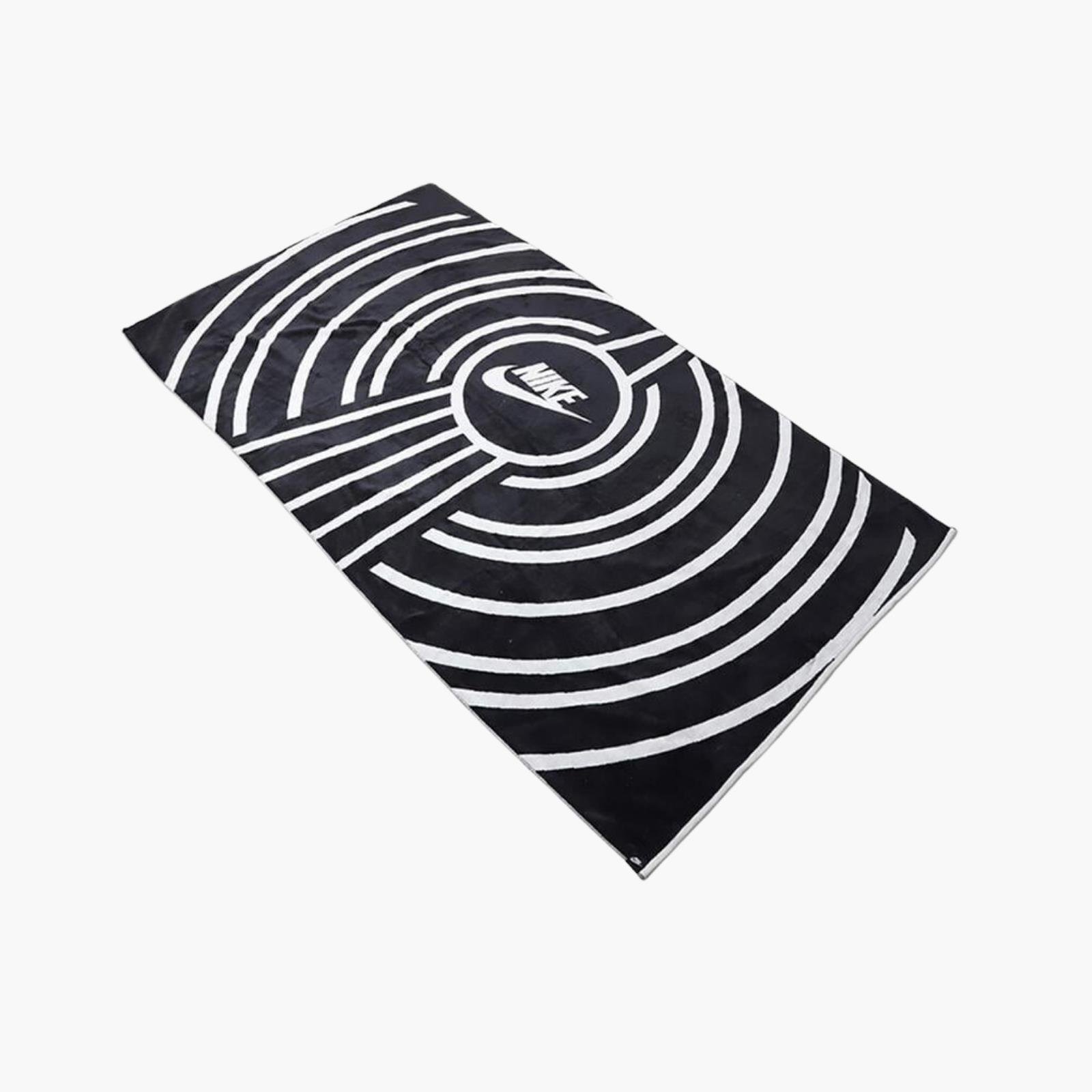 Nike Oversized Retro Antreman Havlusu