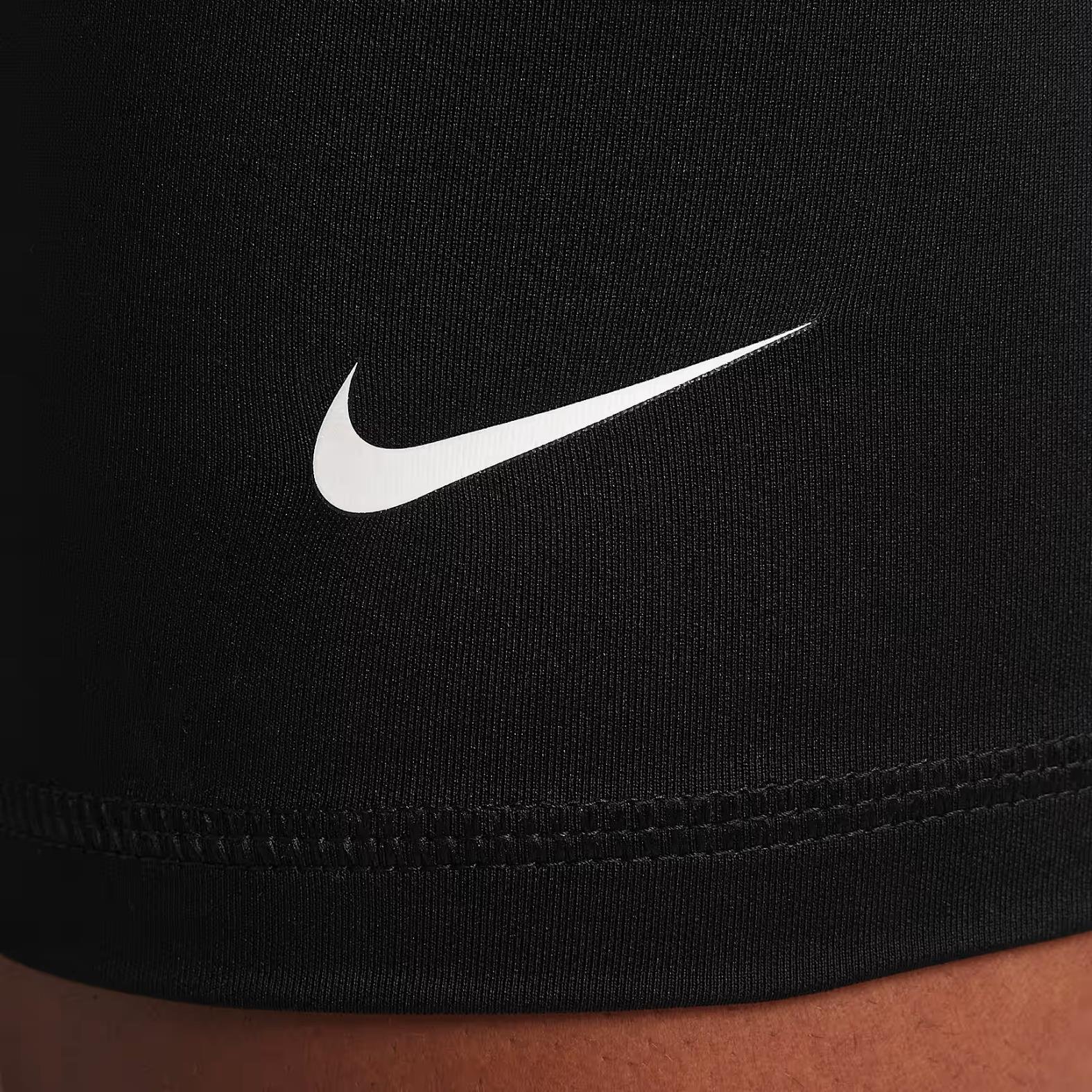 Nike Pro Dri-FIT 3'ü 1 Arada 8 cm Genç Kız Şortu - Siyah