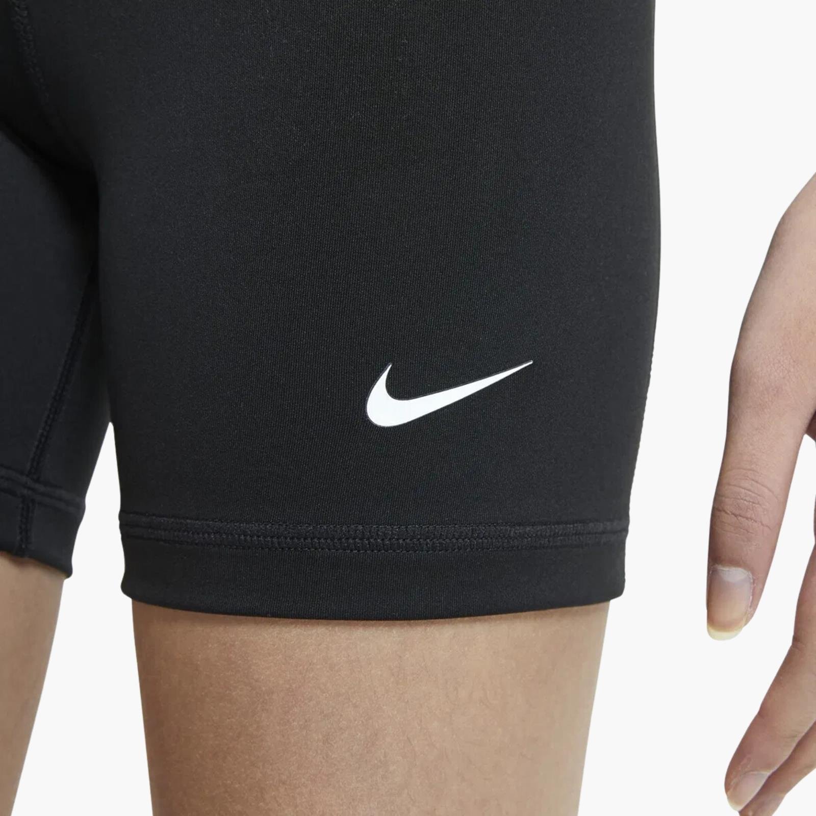 Nike PRO Dri-FIT 3'ü 1 Arada 8 cm Genç Kız Şortu