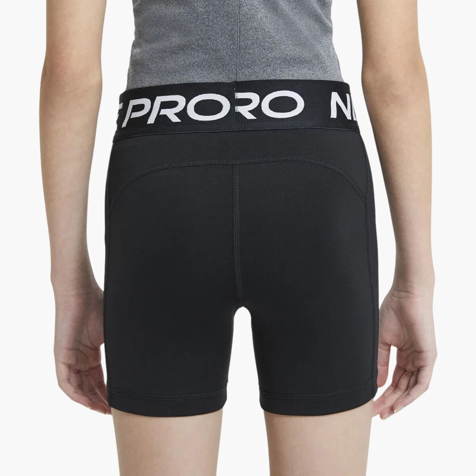 Nike PRO Dri-FIT 3'ü 1 Arada 8 cm Genç Kız Şortu