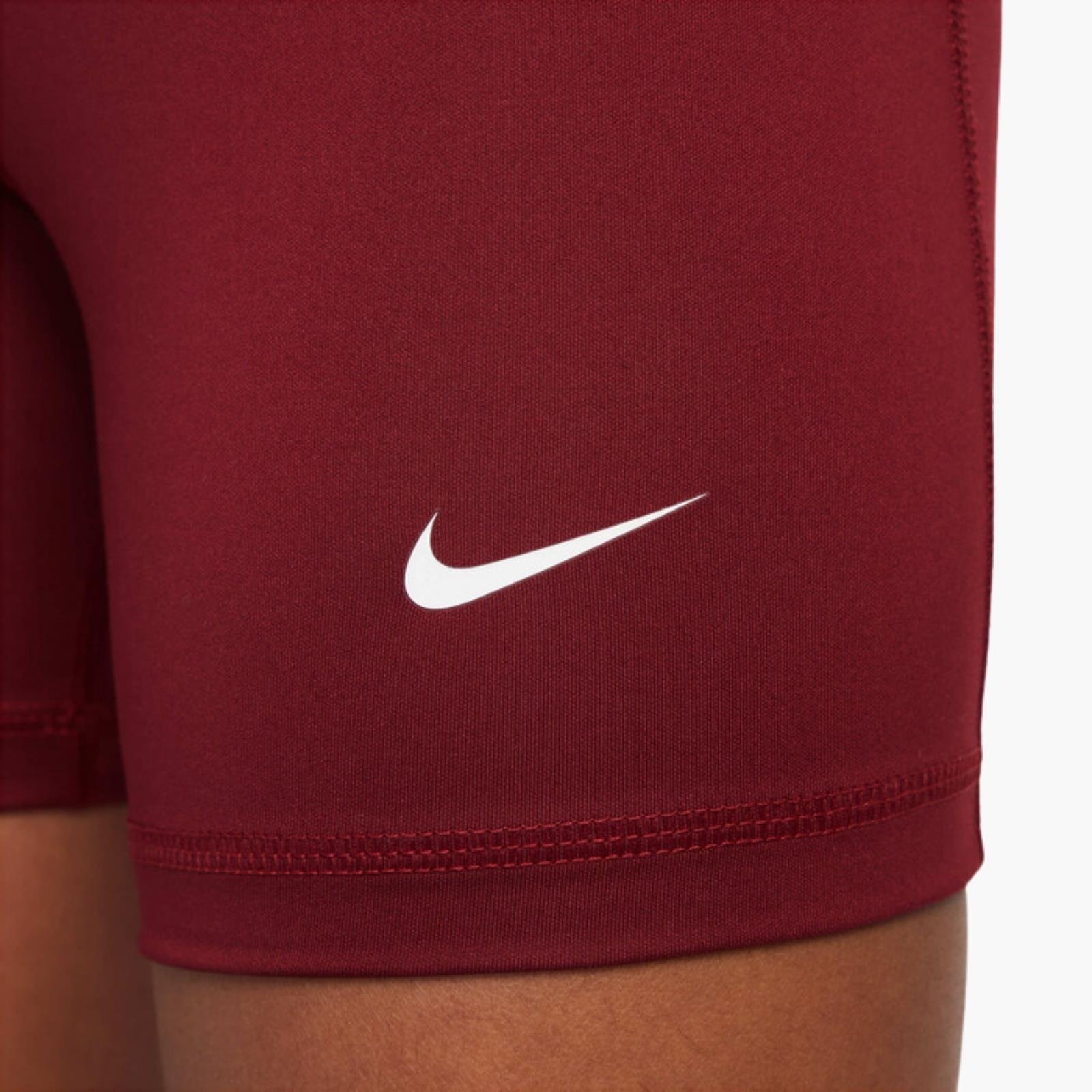 Nike PRO Dri-FIT 3'ü 1 Arada 8 cm Genç Kız Şortu