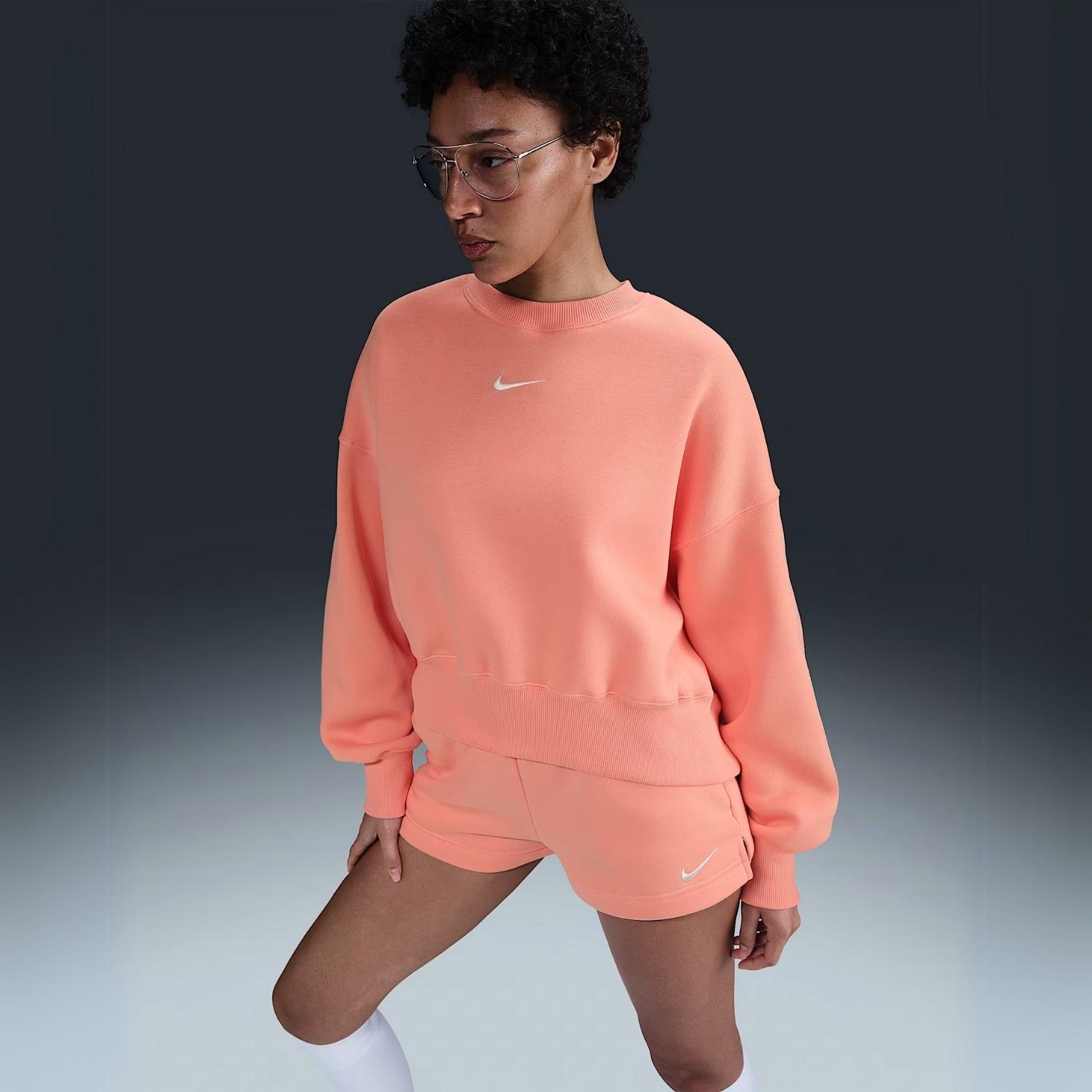 Nike Sportswear Phoenix Fleece Ekstra Bol Kesimli Sıfır Yakalı Kadın Sweatshirt'ü