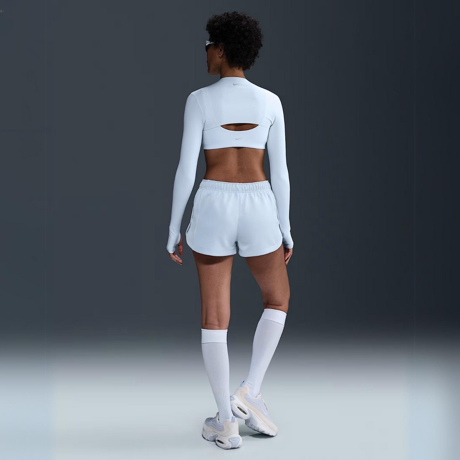 Nike Sportswear Windrunner Normal Belli 5 cm Kadın Şortu