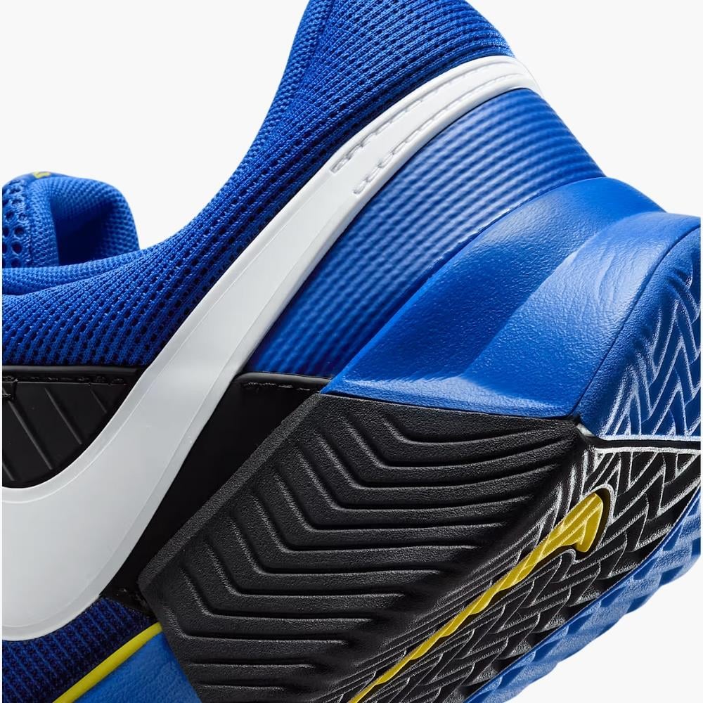 Nike Zoom GP Challenge 1 Toprak Kort Tenis Ayakkabısı