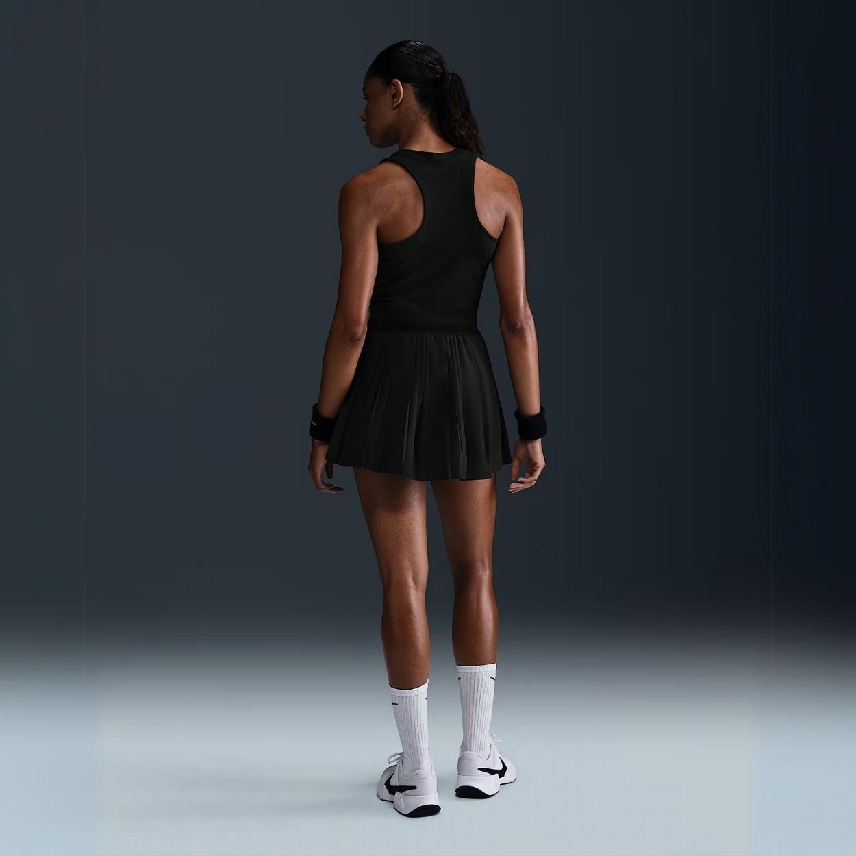 NikeCourt Advantage Dri-FIT Pileli Tenis Eteği - Siyah