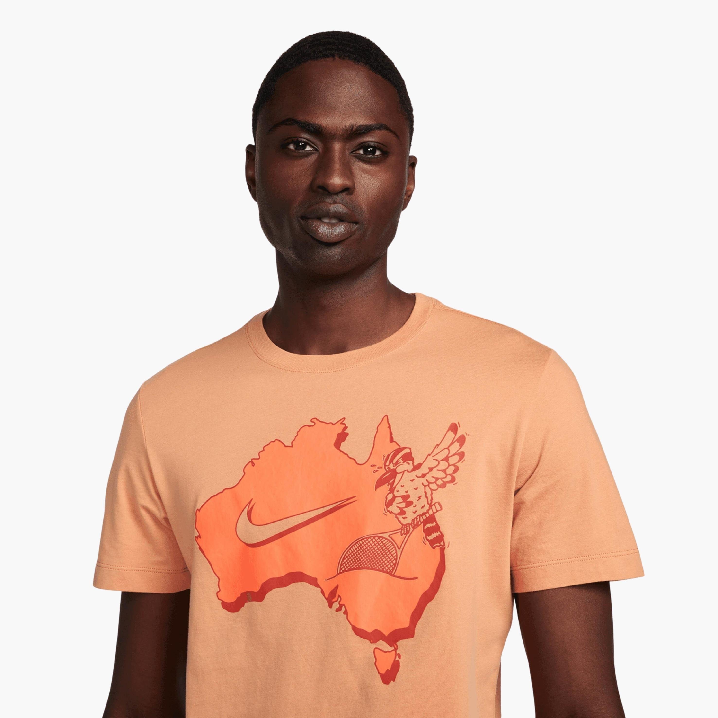 NikeCourt Dri-FIT Erkek Baskılı T-Shirt