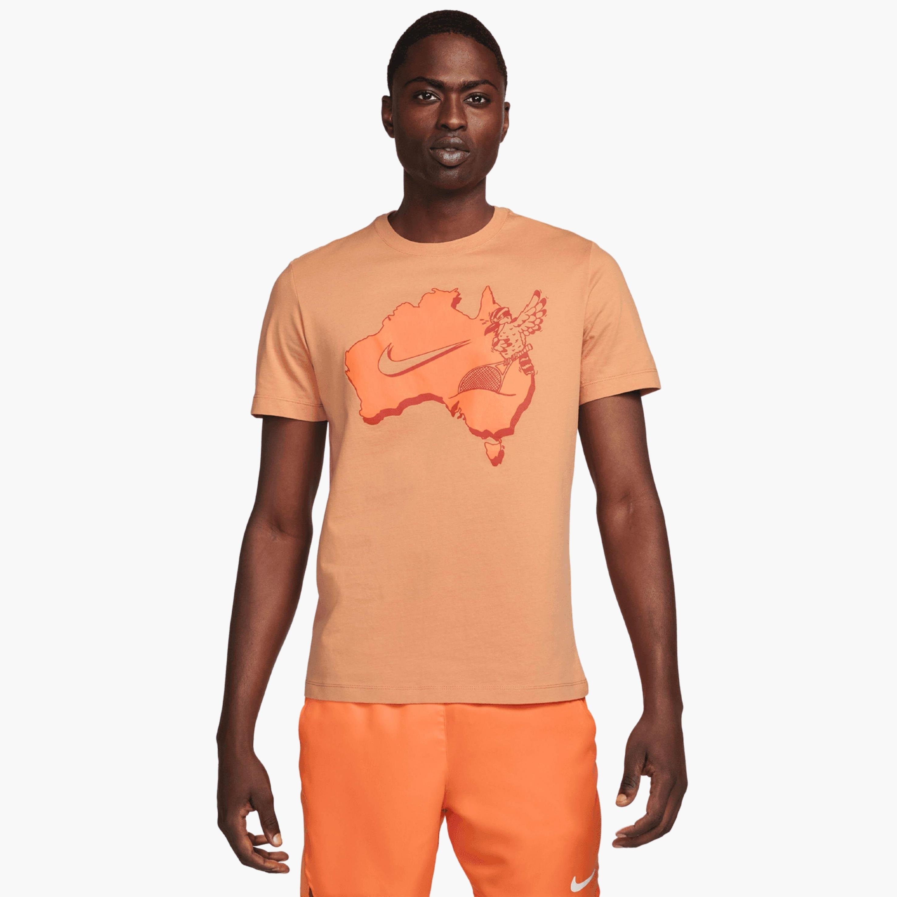 NikeCourt Dri-FIT Erkek Baskılı T-Shirt