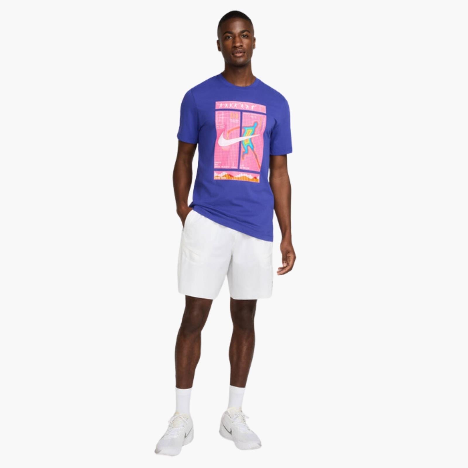 NikeCourt Dri-FIT Grafik Baskı Tenis T-Shirt - Lacivert / Mor