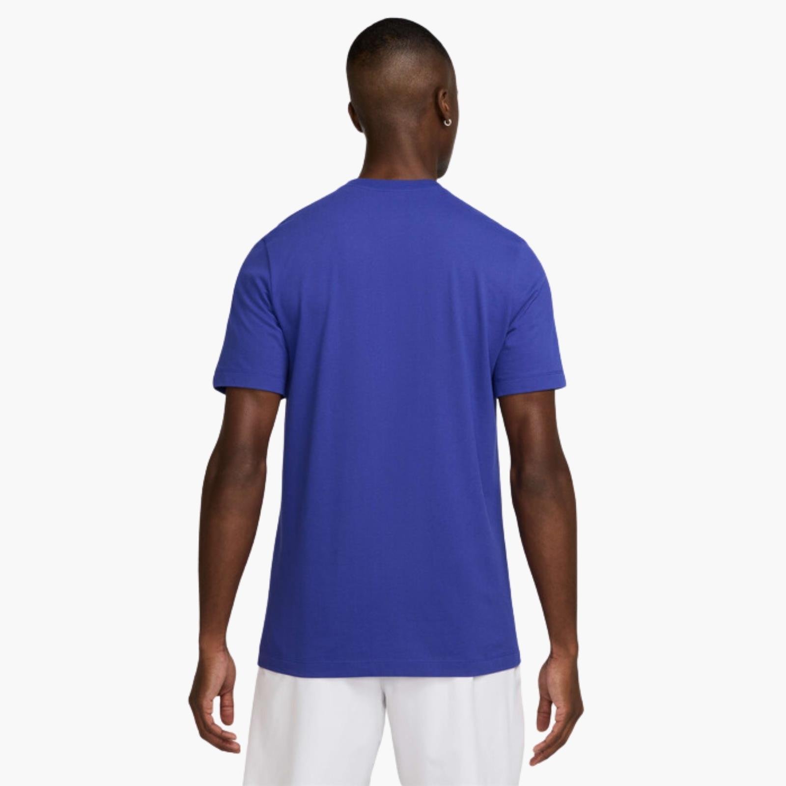 NikeCourt Dri-FIT Grafik Baskı Tenis T-Shirt - Lacivert / Mor
