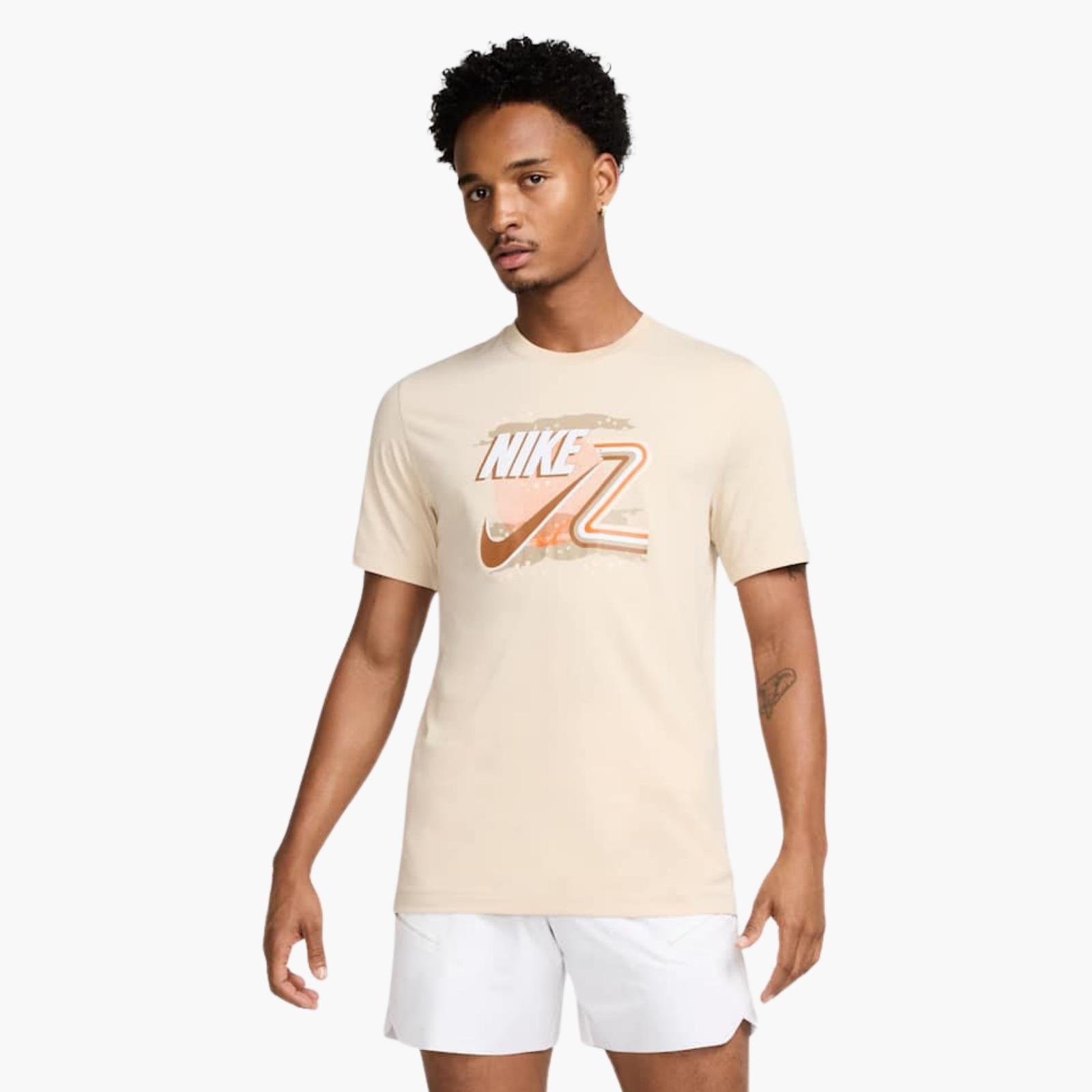 NikeCourt Dri-FIT OZ Grafik T-Shirt