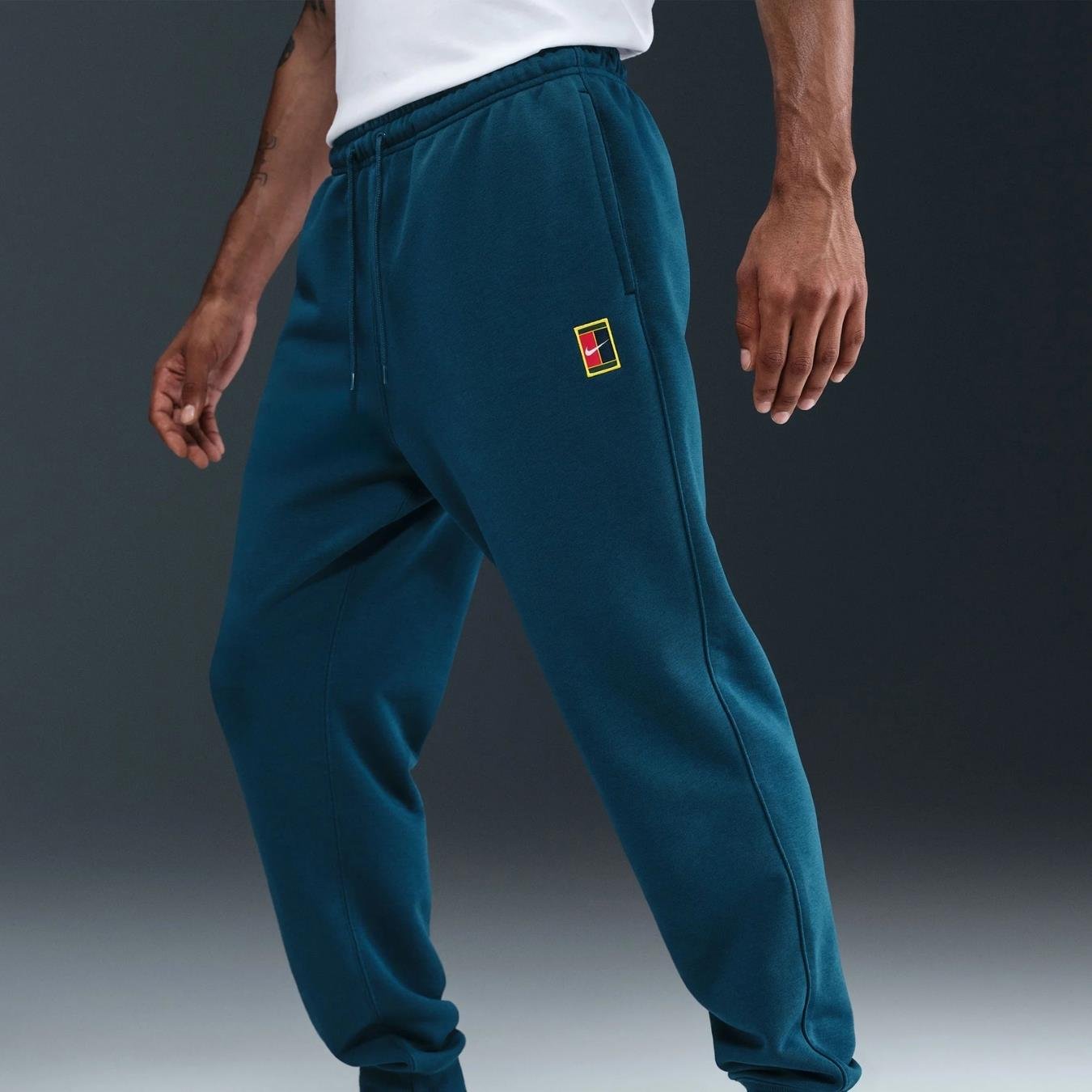 NikeCourt Heritage Dri-FIT Tenis Jogger Eşofman Altı 