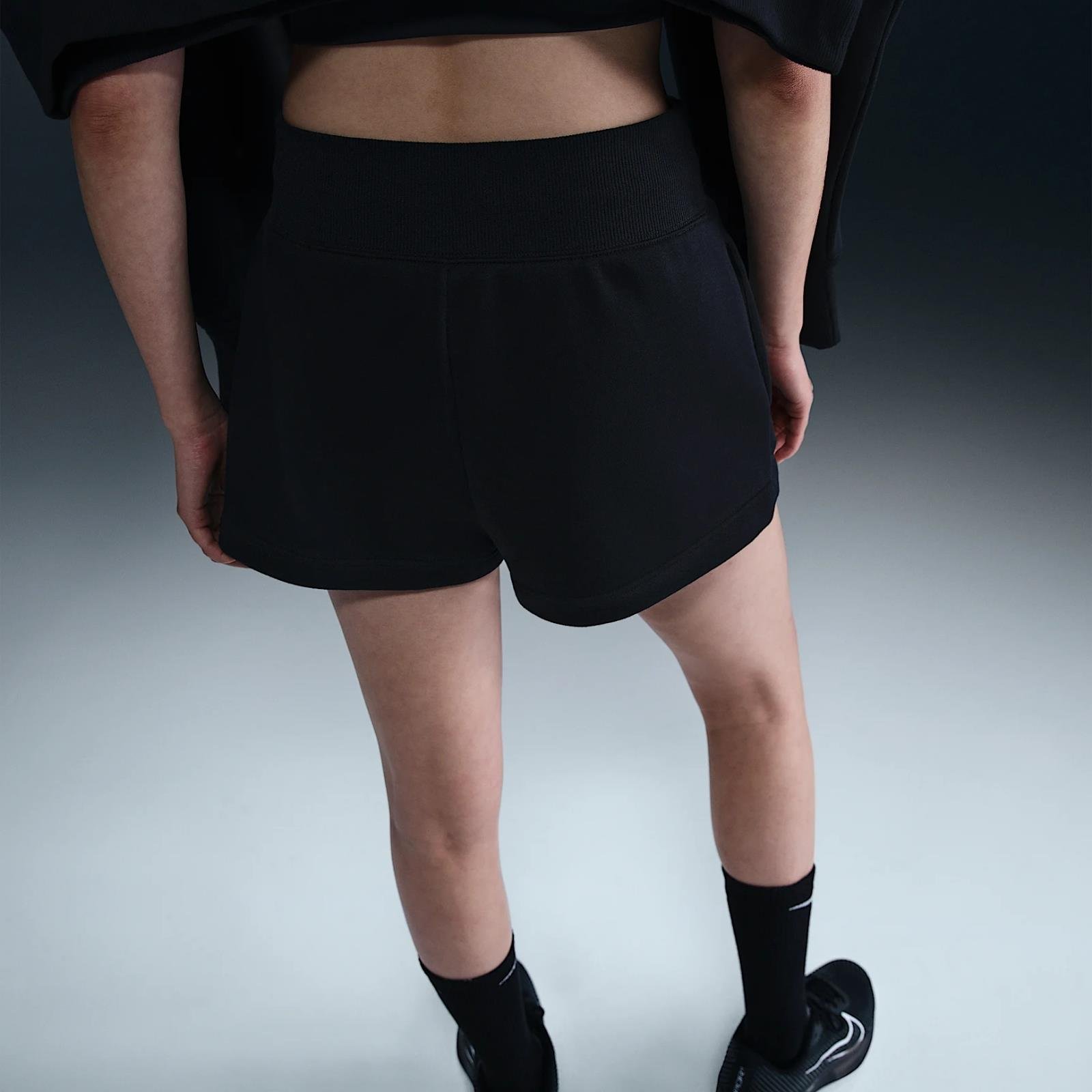 NikeCourt Phoenix Yüksek Bel Bol Şort