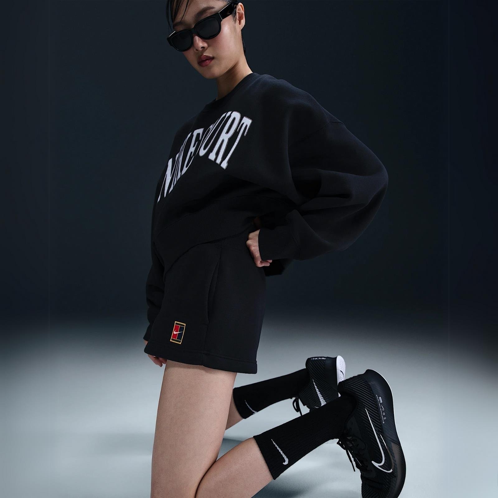 NikeCourt Phoenix Yüksek Bel Bol Şort