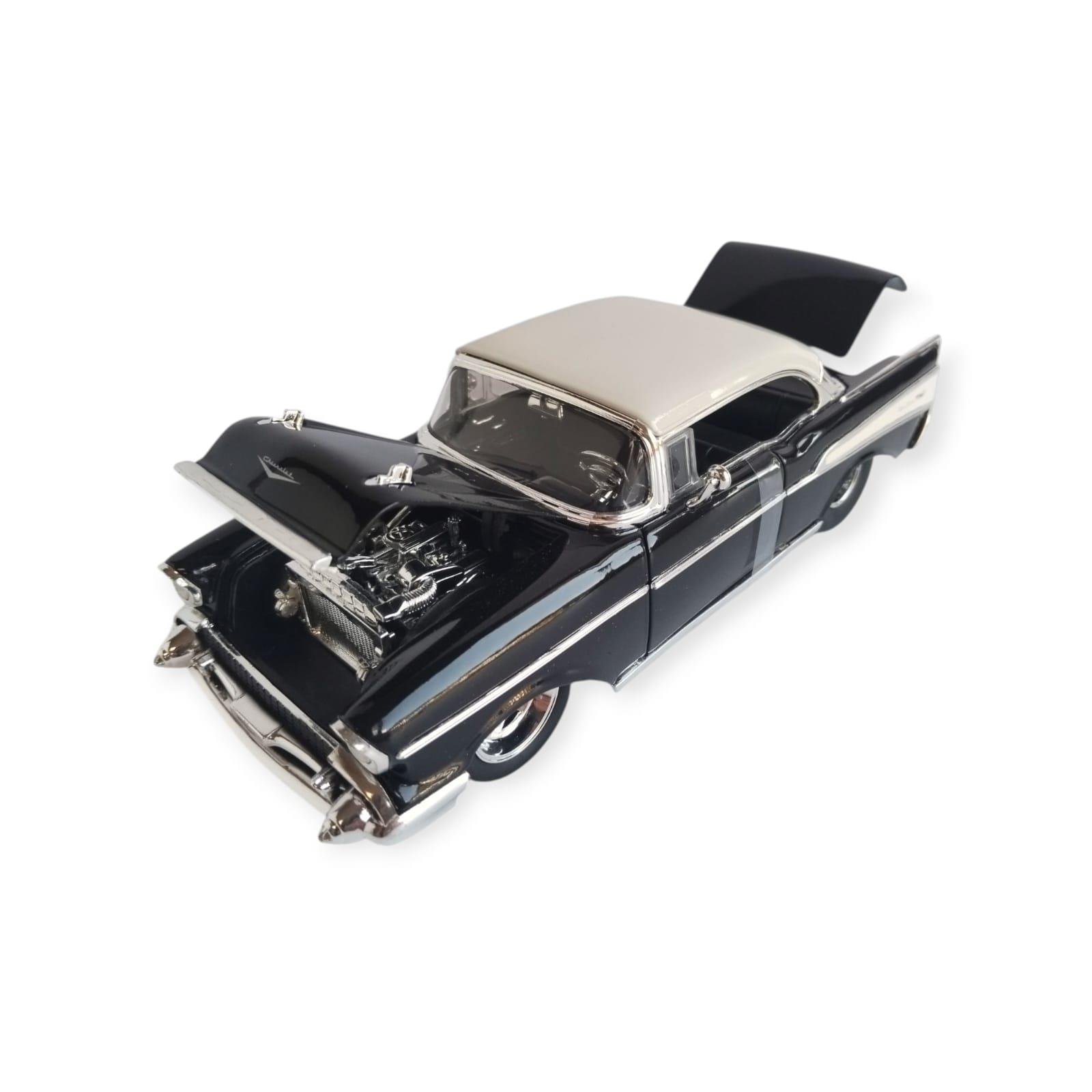 1957 Chevy Bel Air Die Cast Model Araç