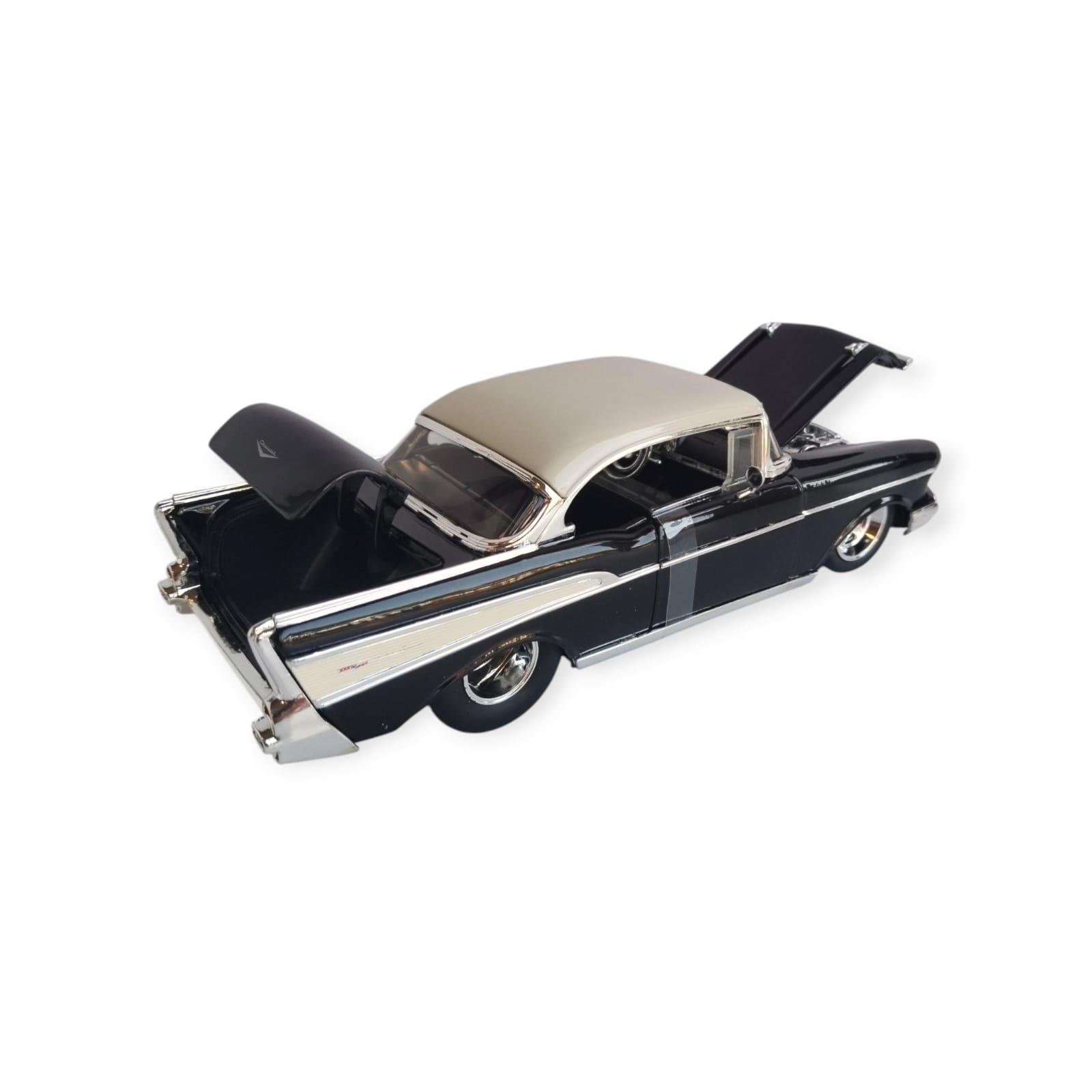 1957 Chevy Bel Air Die Cast Model Araç
