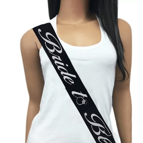 Bride To Be Bekarlığa Veda Kuşak Siyah saten Üstüne Yazı Gümüş 