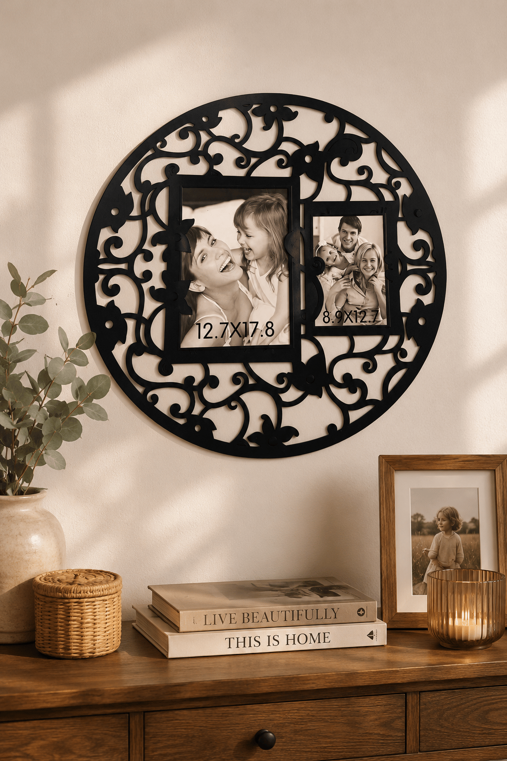 Dekoratif Siyah Oval Duvar Yapışkanlı Fotoğraf Çerçevesi  Büyük foto 12,7 x 17,8 cm • Küçük foto 8,9 x 12,7cm