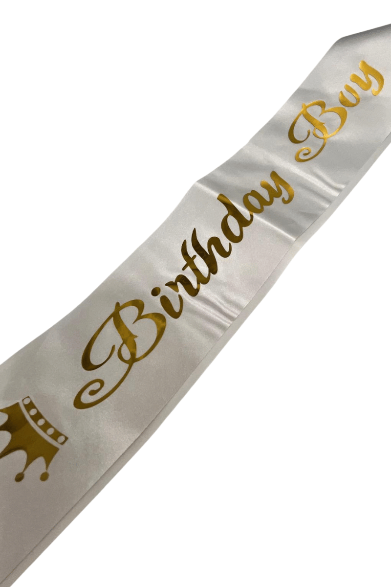 Doğum Günü Parti Kuşağı Birthday Boy yazılı Geniş beyaz saten üstüne Gold varakla yazılı erkek doğum günü aksesuarı      