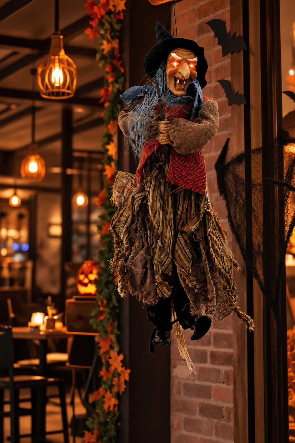 Halloween 55 Cm Sesli Işıklı Cadı Süsü Kırmızı LED Gözlü Asılabilir