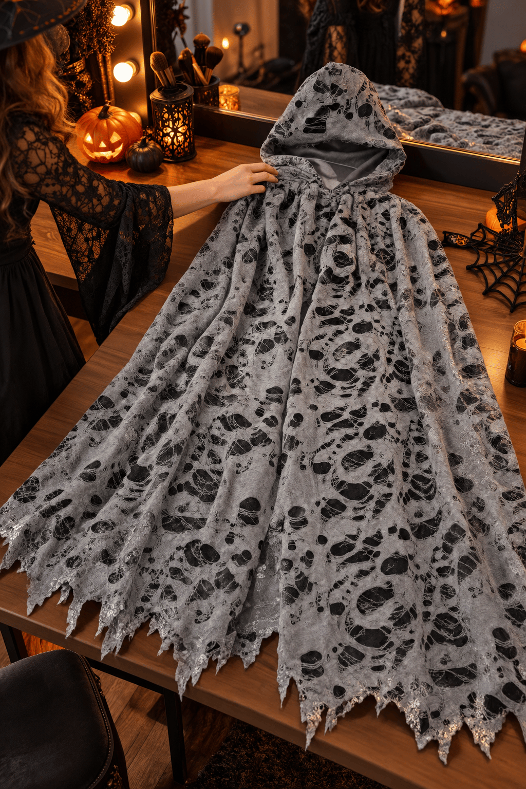Halloween Kapüşonlu Yırtık Görünümlü Gri 130cm astarlı