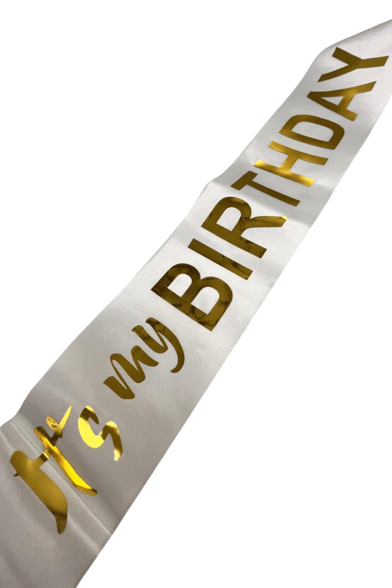 Kuşak İts my birthday yazılı beyaz saten ustü gold