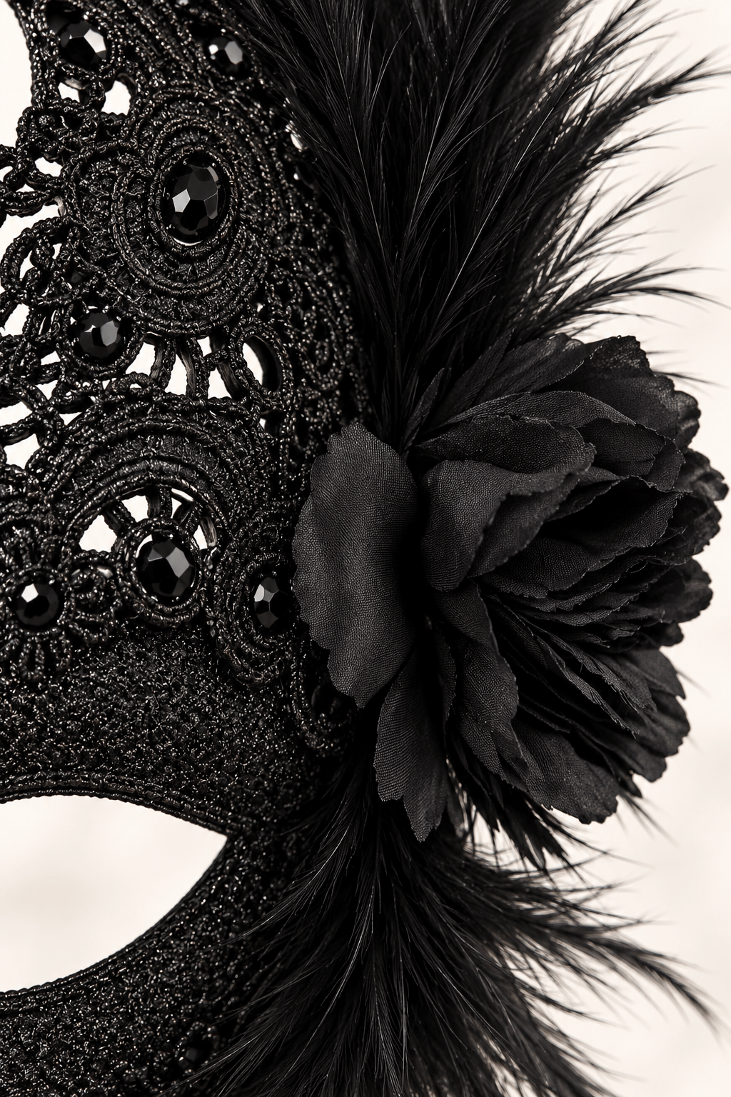Maske Siyah Tüylü Venedik Maskesi Dantel İşlemeli Çiçek Detaylı yılbaşı-halloween