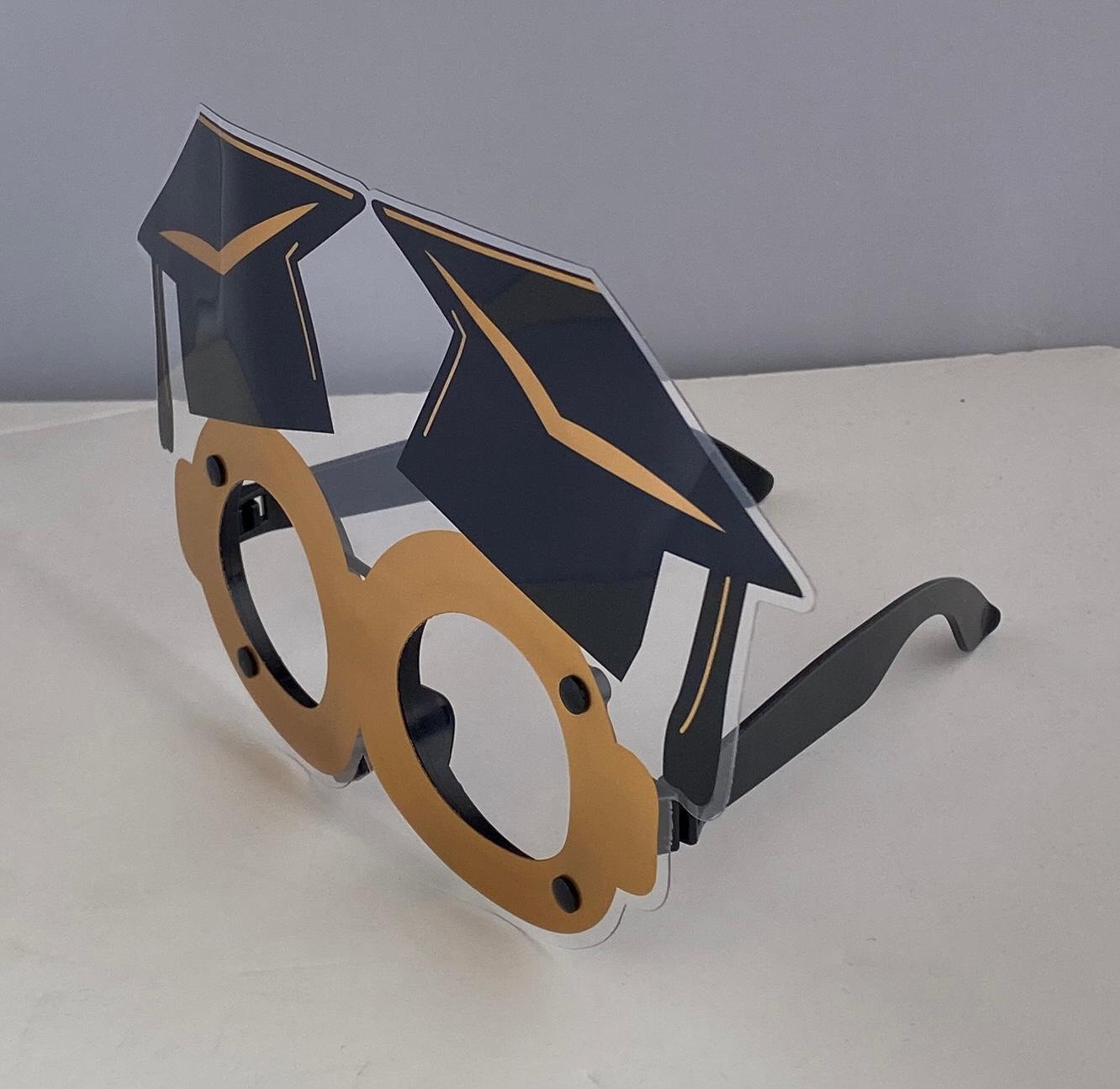 Mezuniyet Parti Gözlüğü Pvc den gold siyah çift kepli model