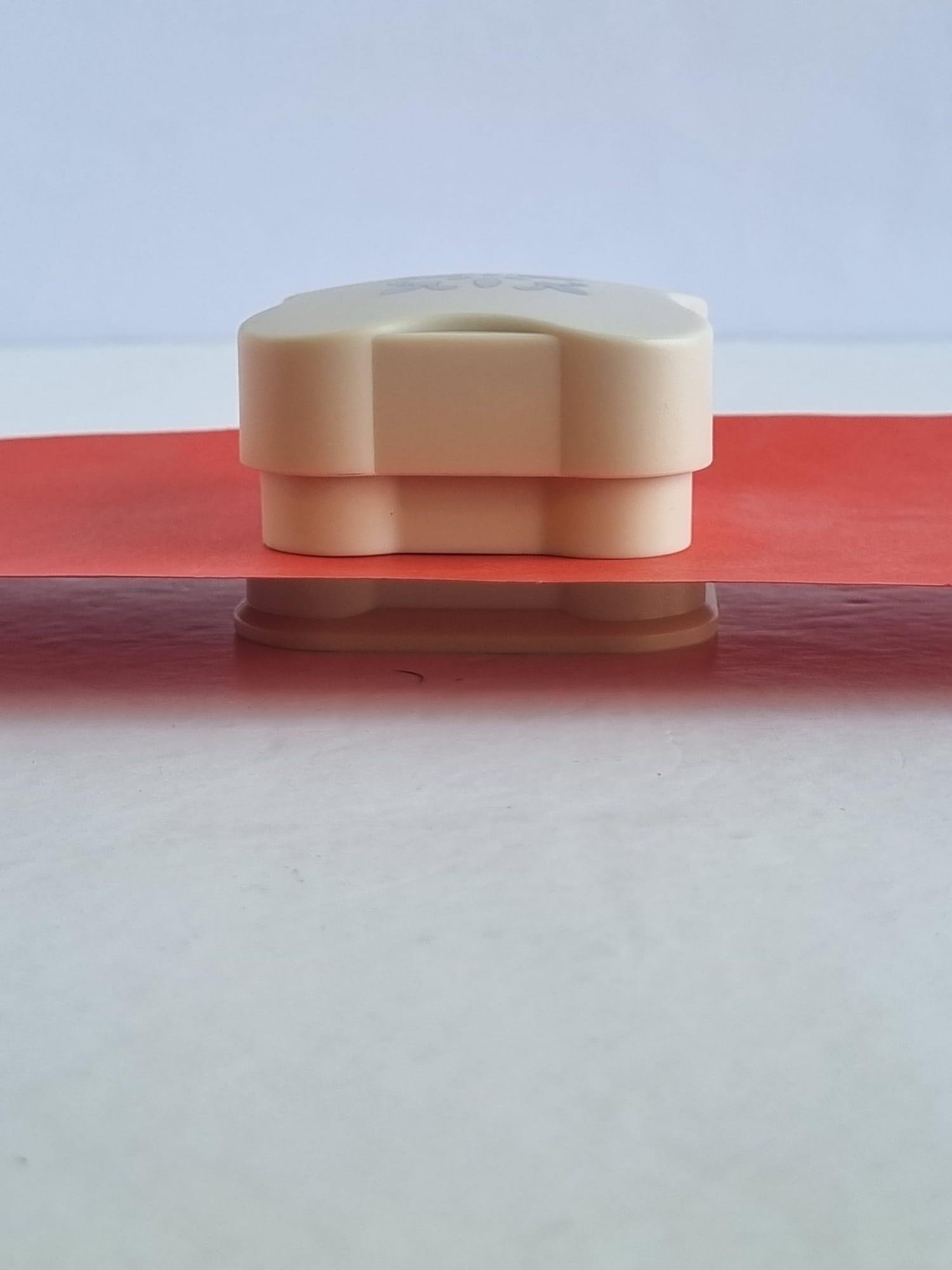 Mıknatıslı her yöne delebilen şekilli delgeç çiçek 4 cm kesen etkinlik punç