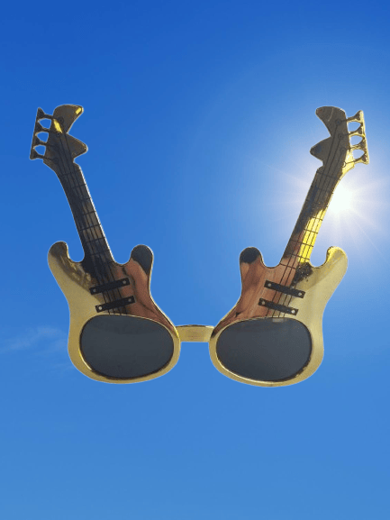 Parti Gözlük Gitar görünümlü altın gold renkli eğlenceli komik parti gözlüğü