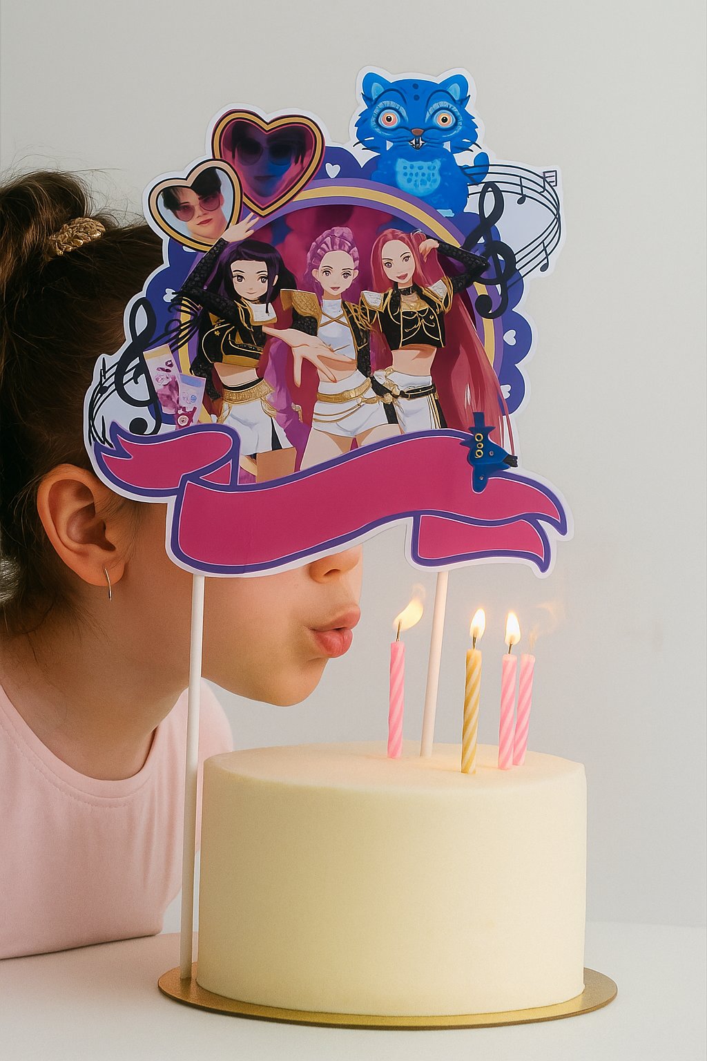 Pasta Süsü Çubuklu K-POP HUNTERİX büyük tekli süs