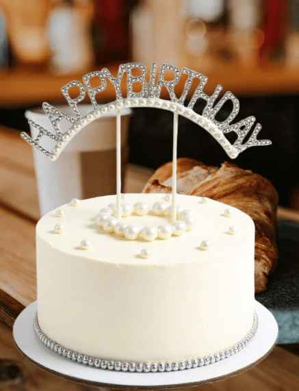 Pasta  Üstü Süsü Çubuklu Taşlarla Happy Birthday  Yazılı Taşlı İncili Doğum Günü Süsü