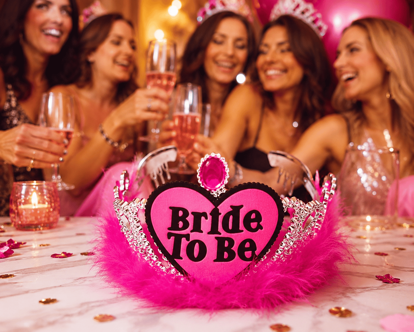 Taç Bride To Be fuşya tüylüve kalpli