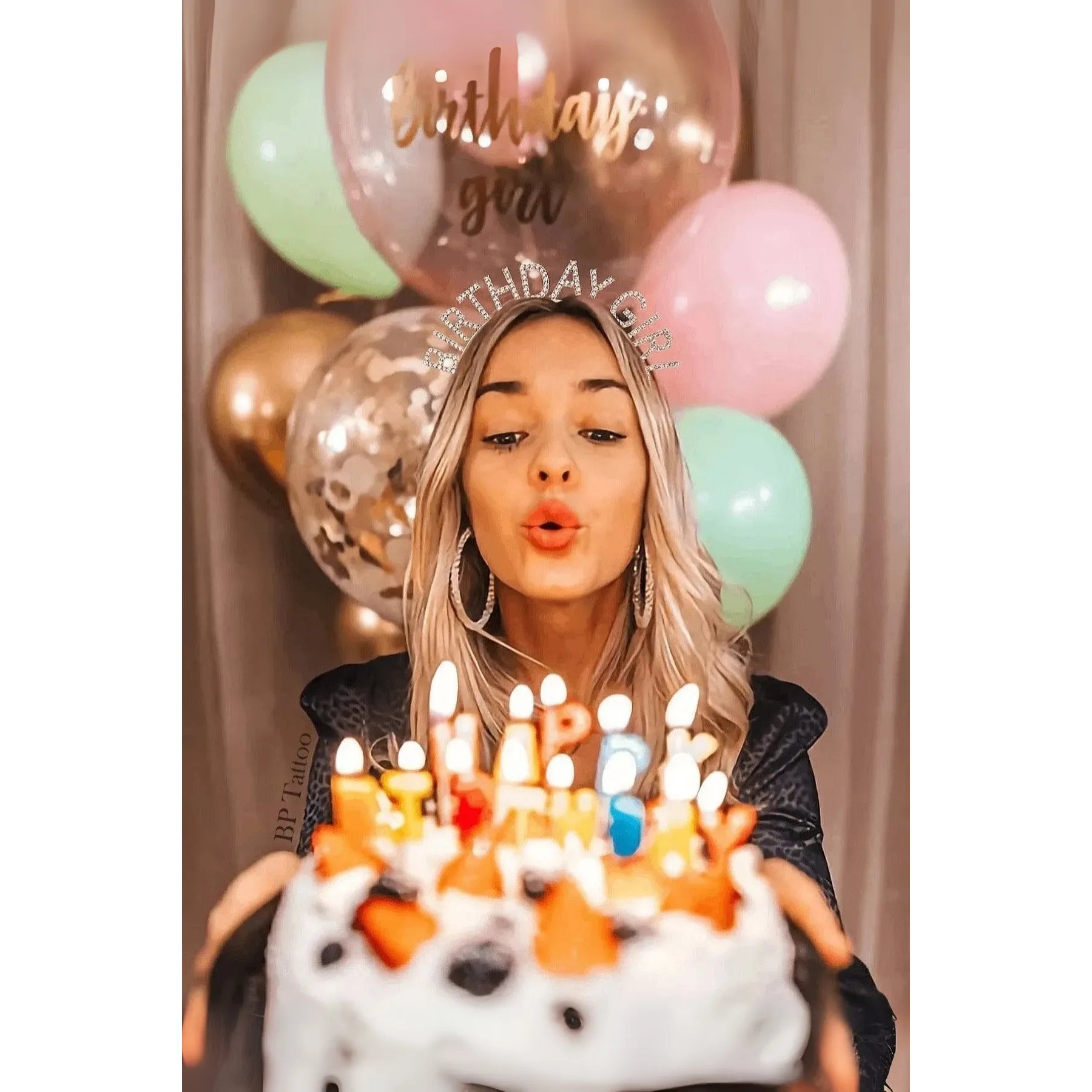 Taç Metal Taşlı Birthday Girl yazılı Gold-altın renkli lüks doğum günü tacı