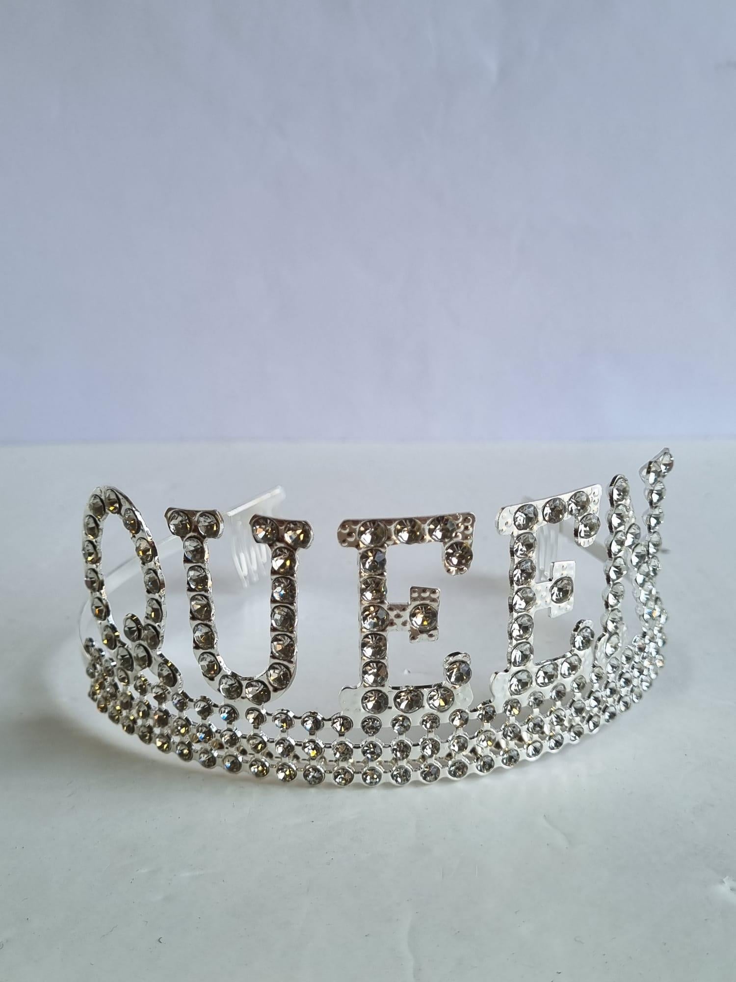 Taç Metal Taşlı Queen Lüks Gümüş üstten geçmeli lüks parti tacı