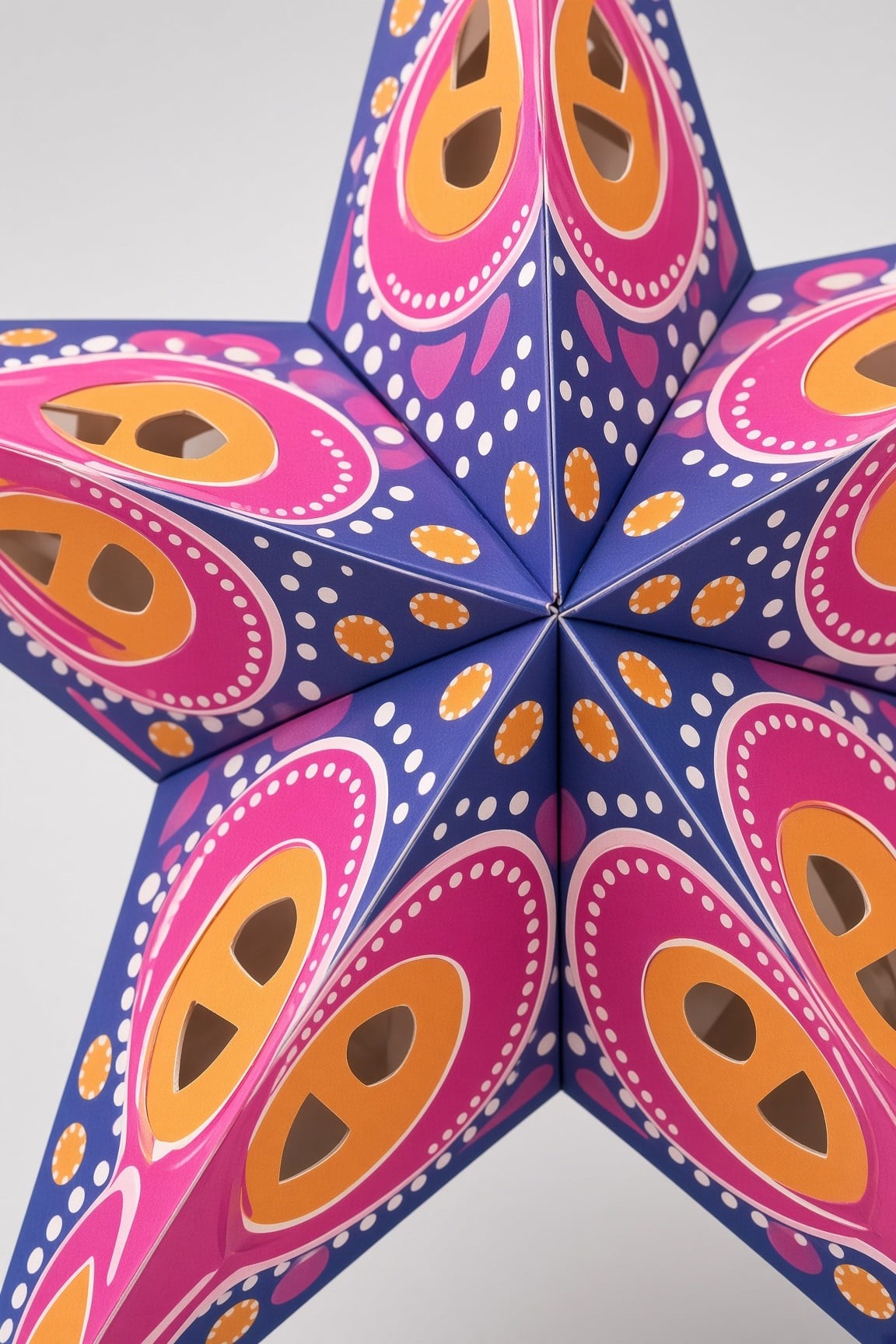 Tavan Süsü Karton Yıldız 3D renkli lüks 30cm pembe mor