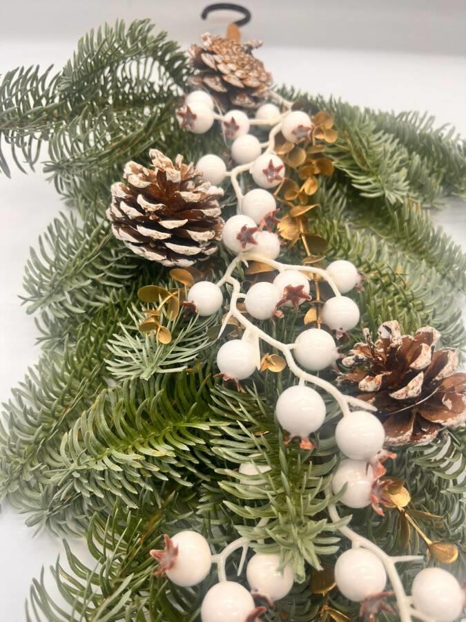 Yılbaşı Çam Dalı Beyaz Berryli Kancalı 55 Cm