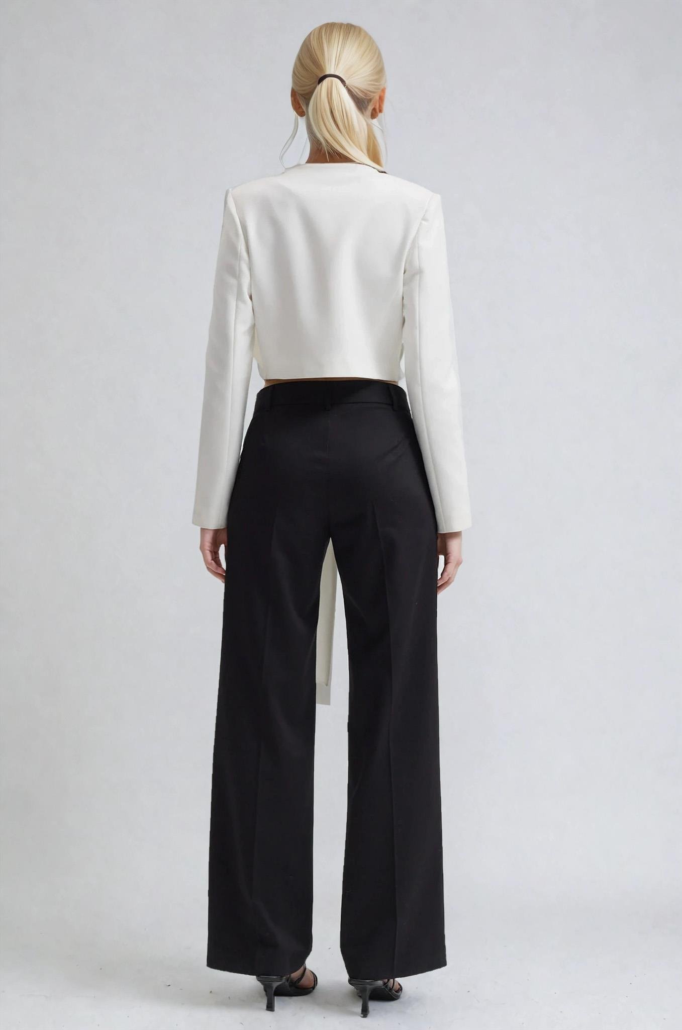 Büyük Fiyonk Detaylı Derin V Yaka Crop Blazer Ceket 6188