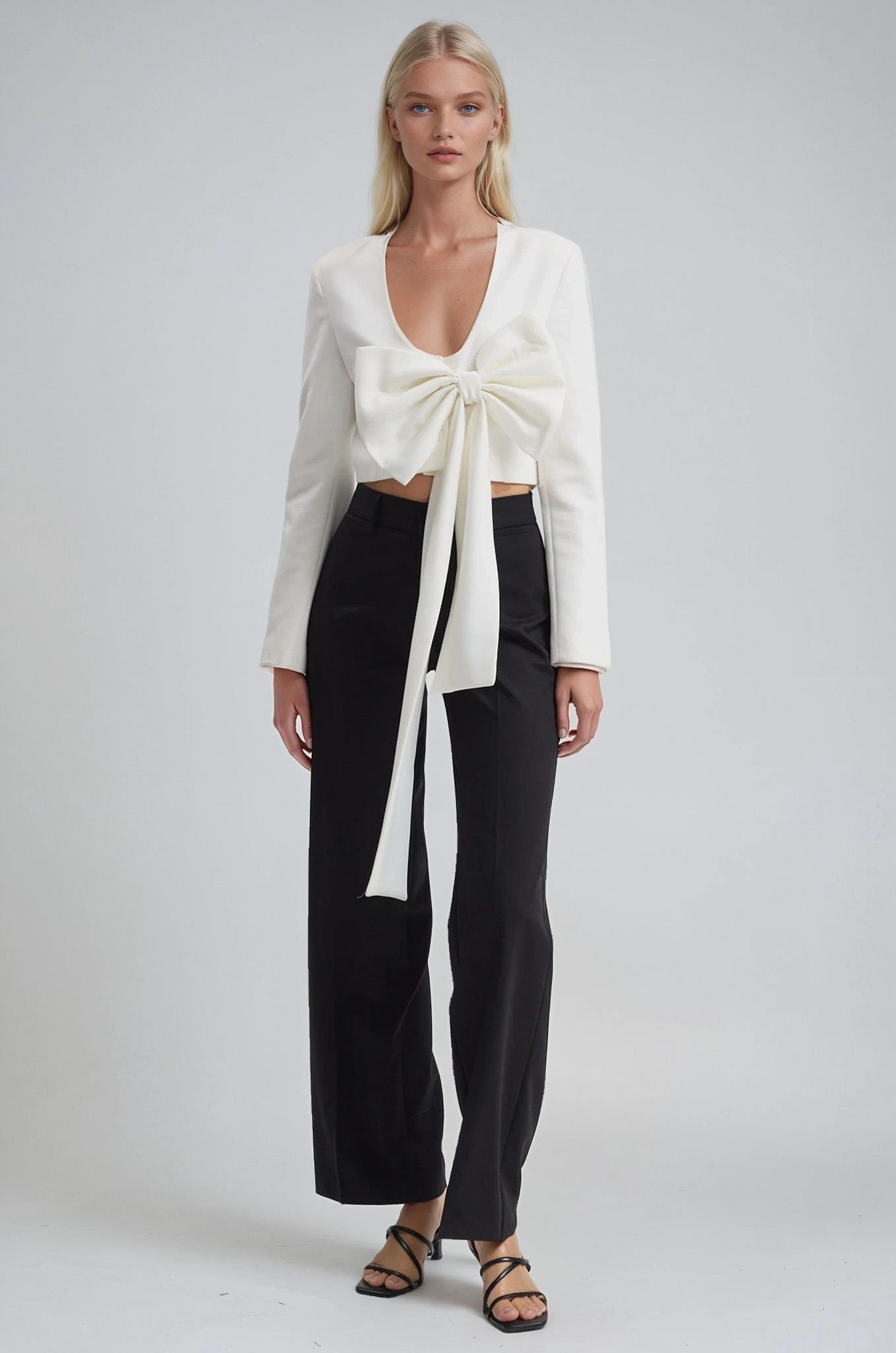 Büyük Fiyonk Detaylı Derin V Yaka Crop Blazer Ceket 6188