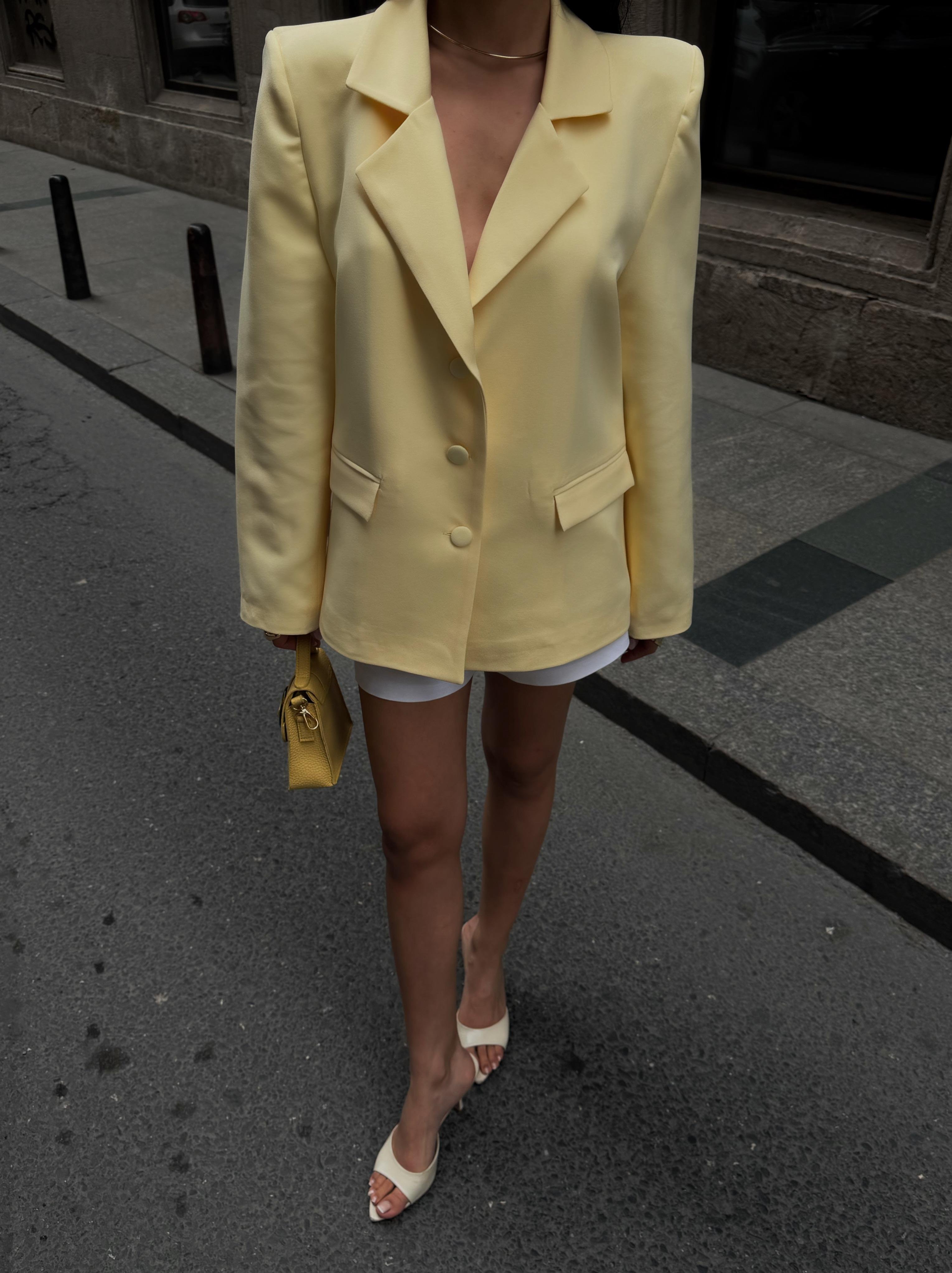 Modern Kesim Sırt Dekolteli Blazer Ceket 6198