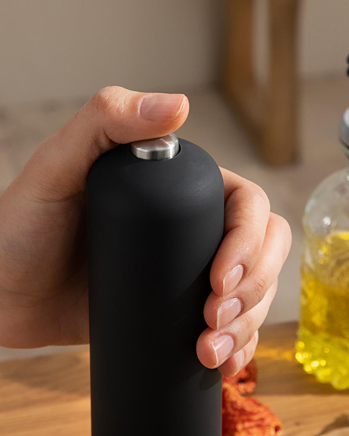 Bergamo Мелница Автоматичен с батерии Пластмаса 22 см Черен