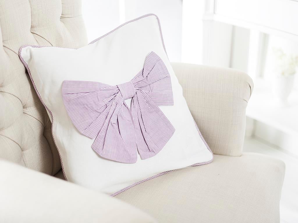 Bow ВЪЗГЛАВНИЦА Бродирани 40x40 cm Purple.
