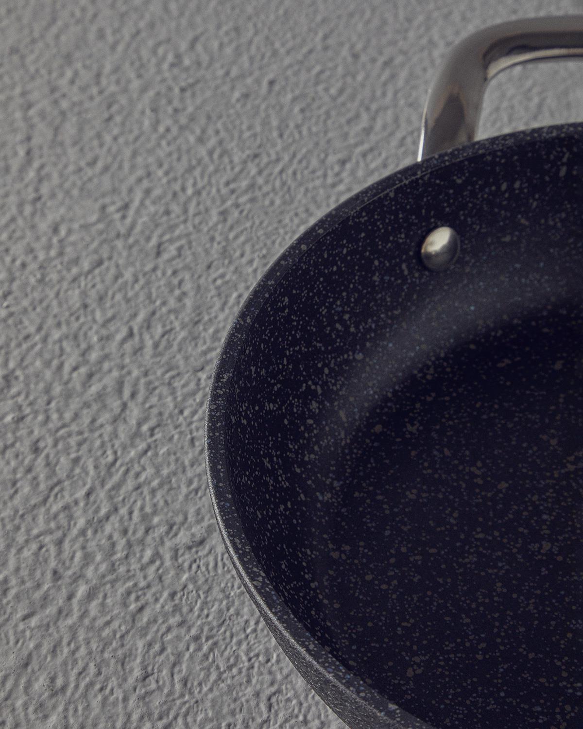 Charm Тиган С Две Дръжки Алуминий 20 см Черен