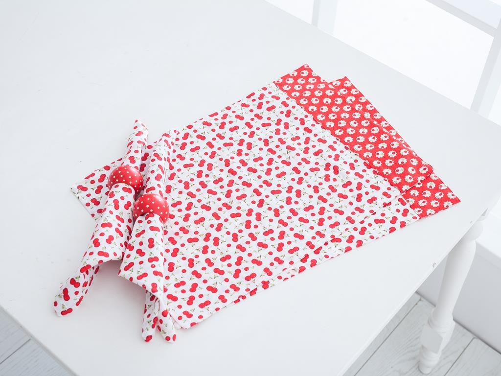 Cherry КОМПЛЕКТ ЗА СЕРВИРАН 3 бр. Отпечатано . Red