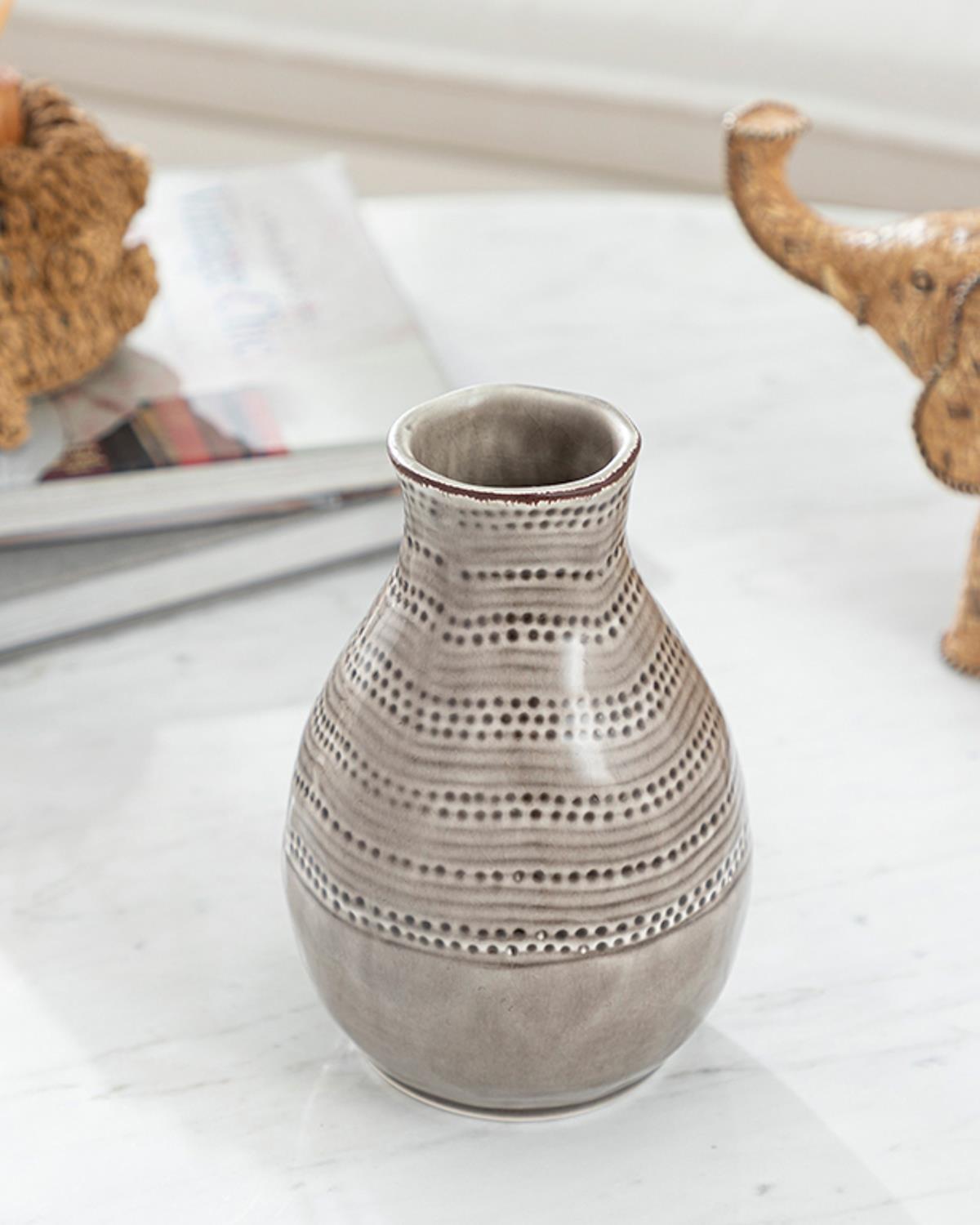 Elanor Ваза 10,7x10,7x15,5 см Кафяв