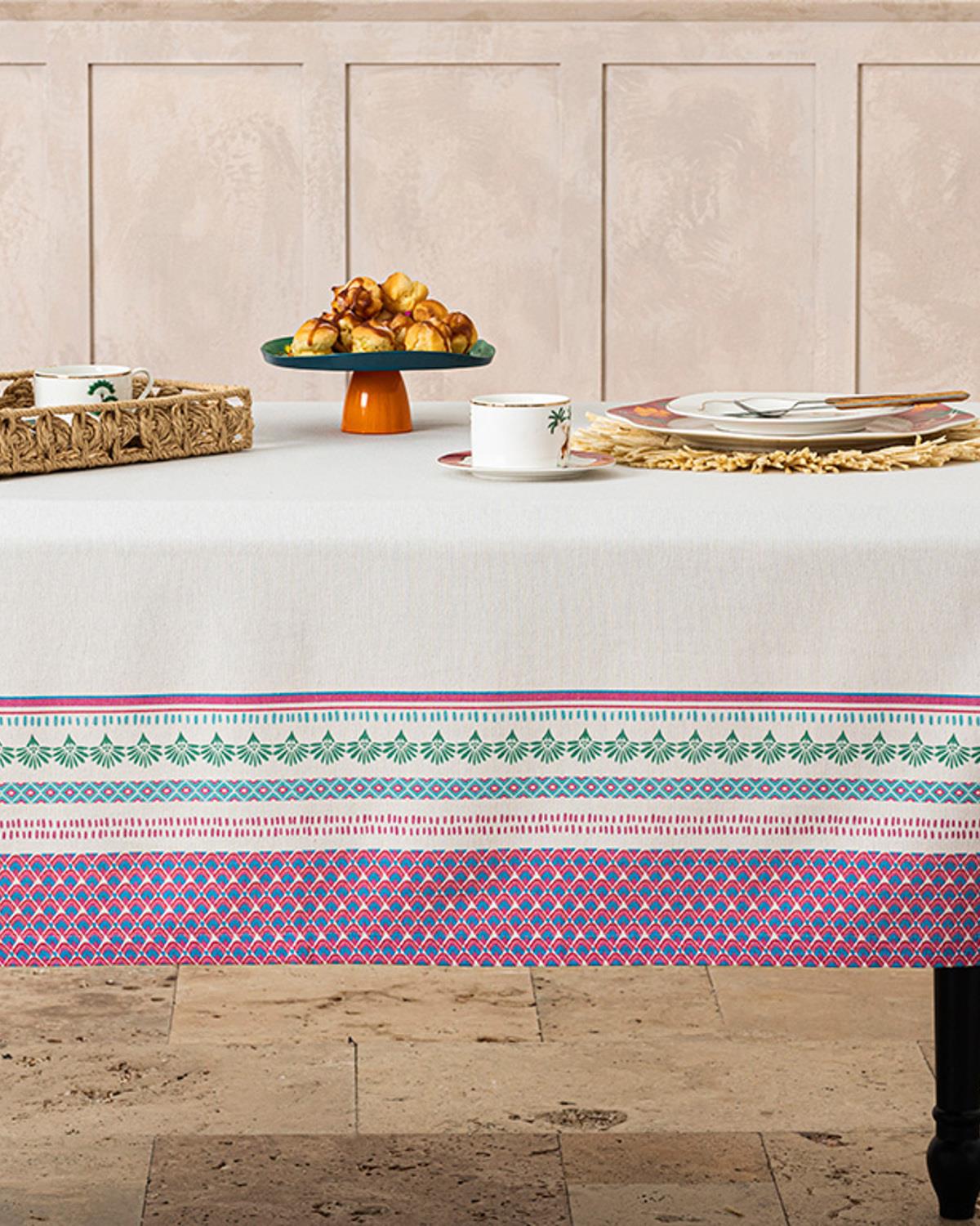Exotic Shine Polyestere Table Cloth 150x200 cm Cream