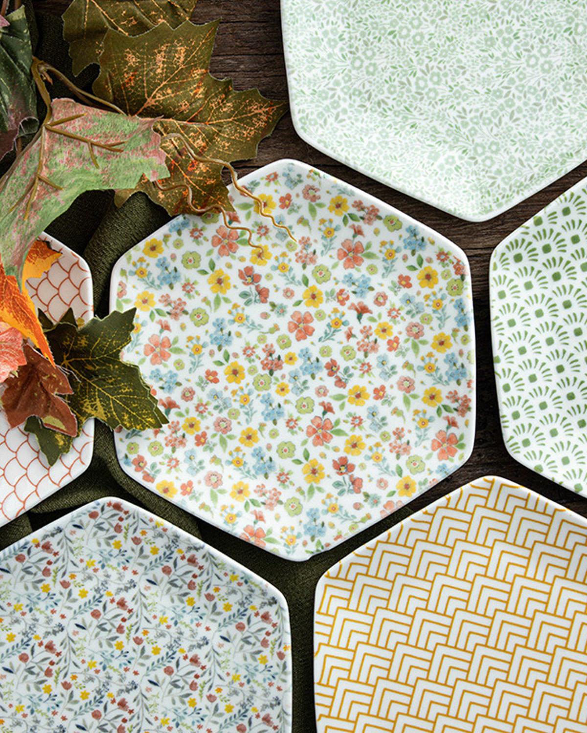 Floweret Чиния За Торта Порцелан, Цветен, 19 Cm