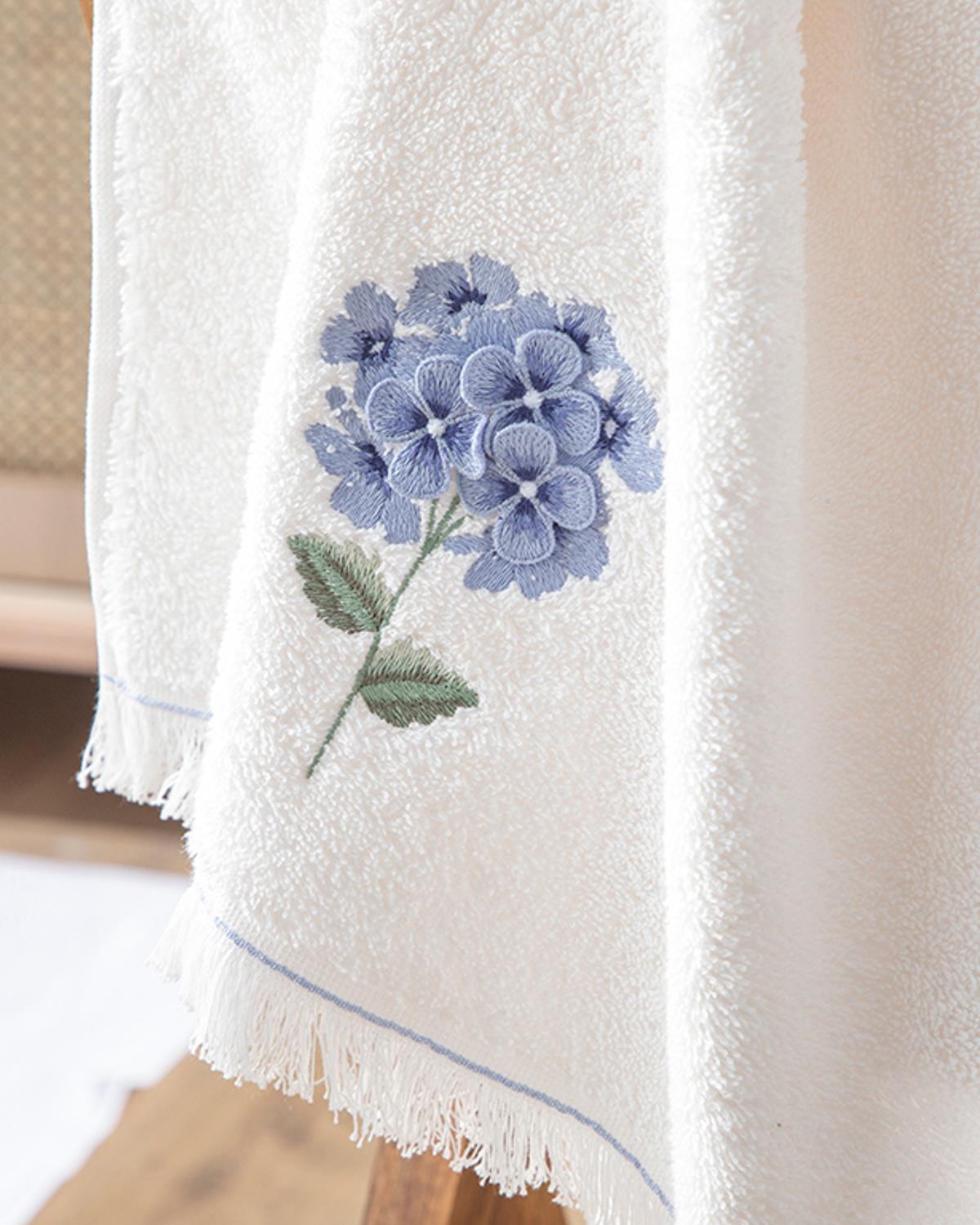 Hydrangea Garden Кърпа За Лице С апликация 50x80 см Екрю - Син