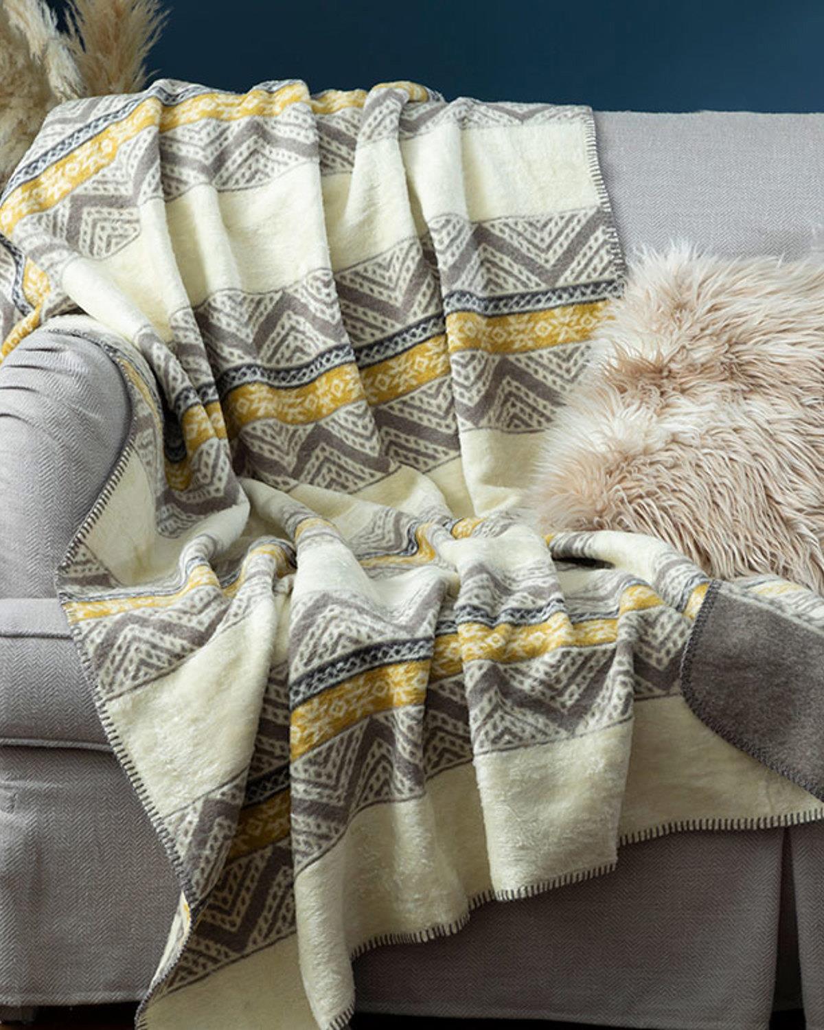 Ikad Acrylic Tv Blanket 130x170 cm Yellow