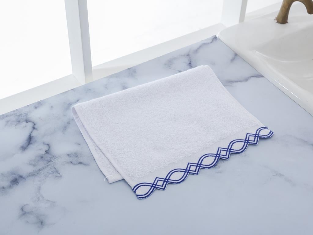 Karissa ХАВЛИИ ЗА РЪЦЕ Бродирани 30x45 cm White